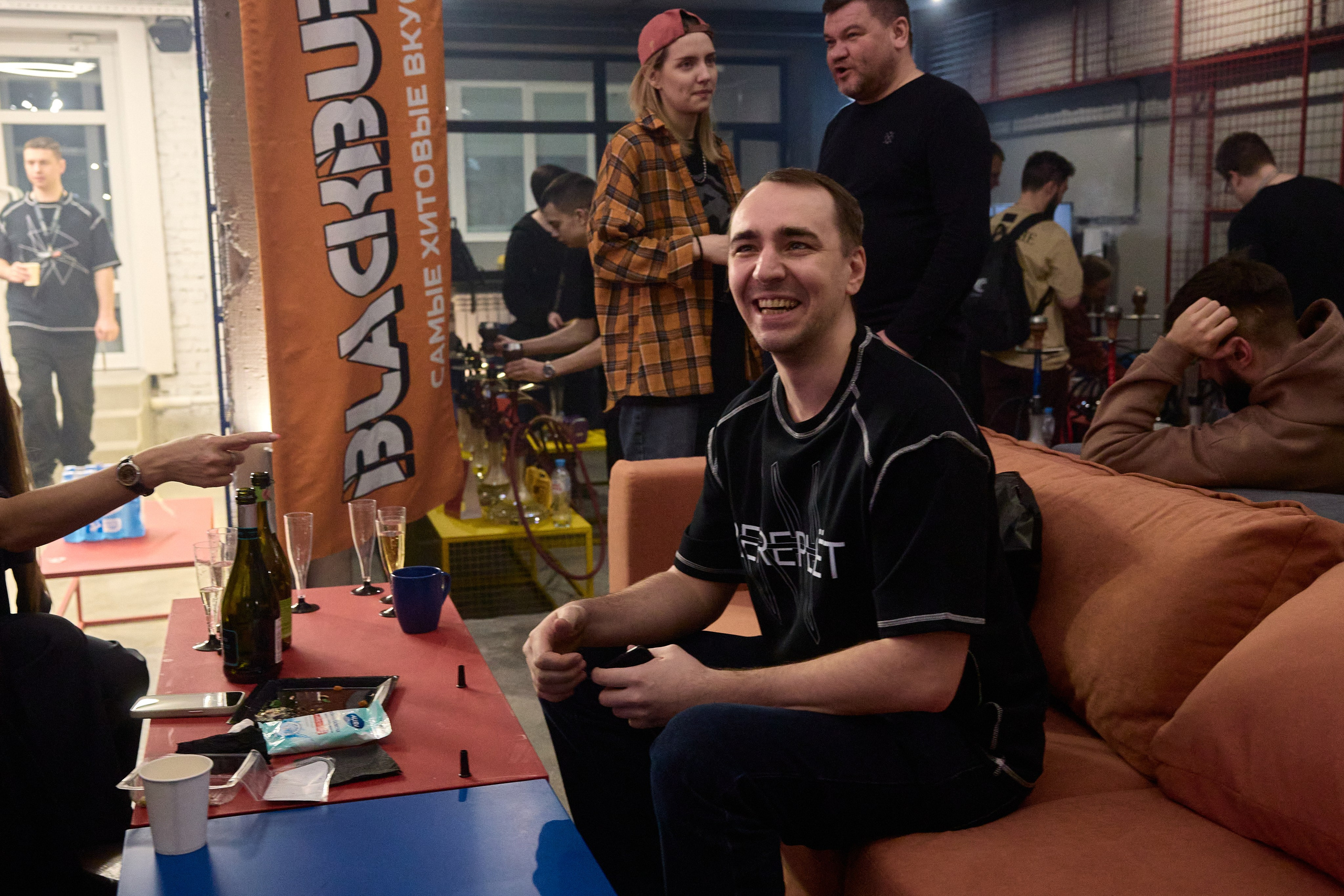 Открытие лаунж-кафе Pereplёt. 18+. Предметный и репортажный фотограф Алексей Кротов