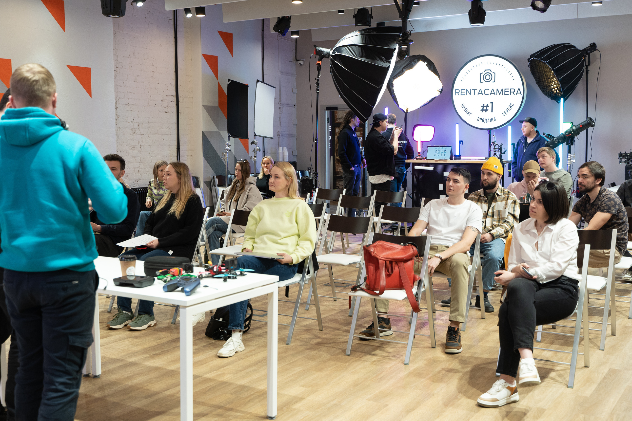 Творческая встреча видеографов, цель — поделиться опытом. Фотограф Татьяна Мамонтова