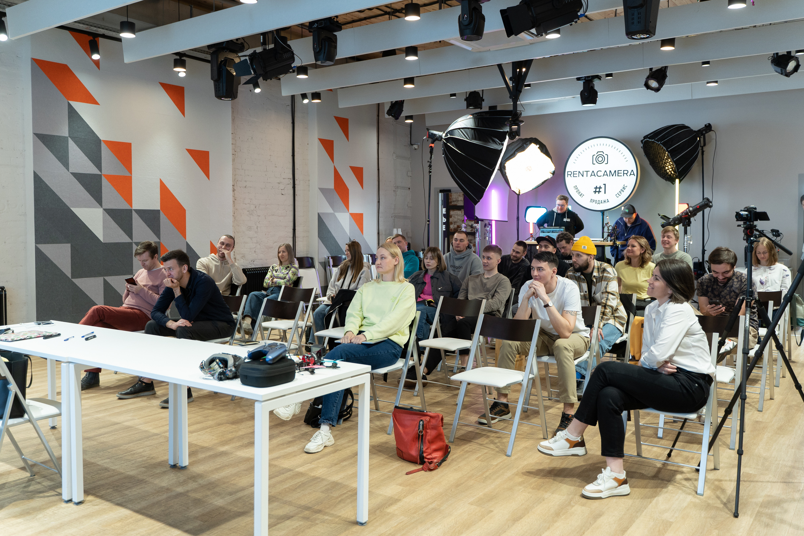 Творческая встреча видеографов, цель — поделиться опытом. Фотограф Татьяна Мамонтова