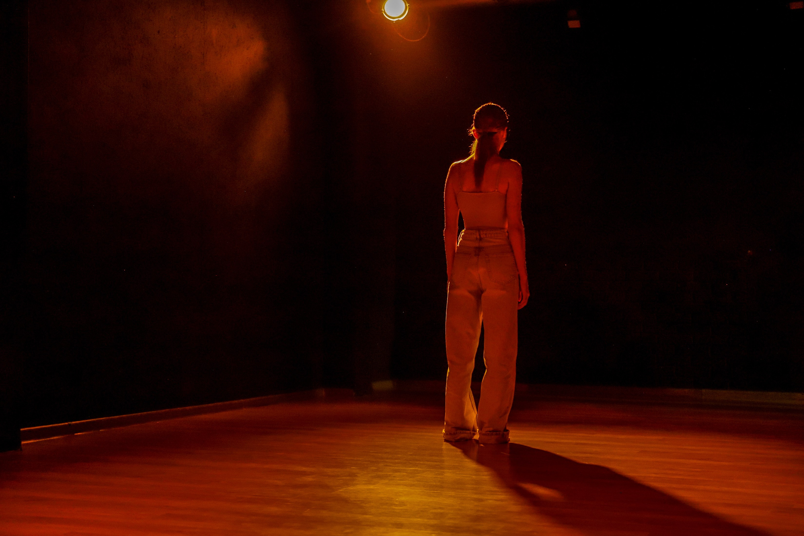 Современный показ Подземка. Небесные ласточки. Фотограф Юлия Мальцева