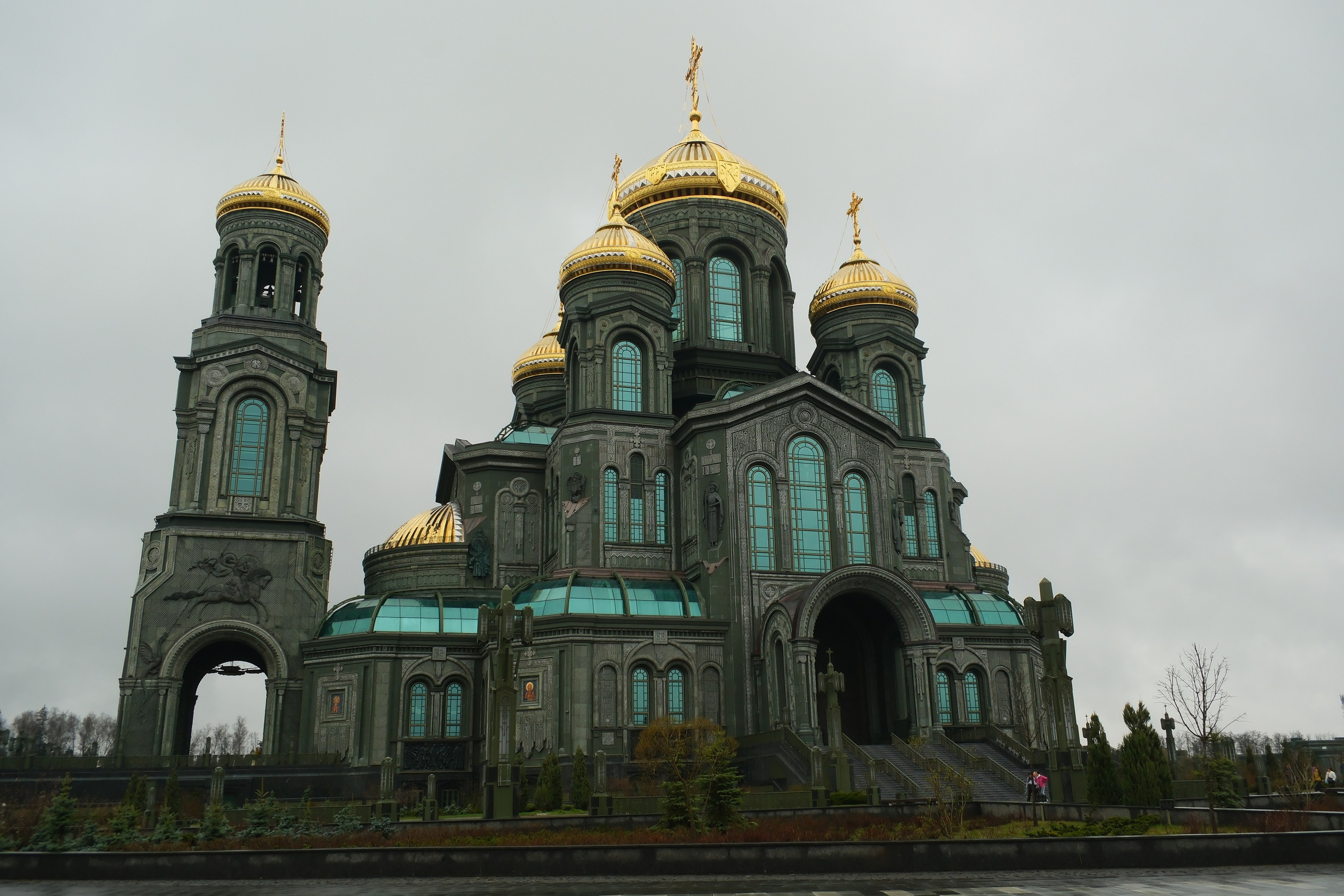 Улица, люди, жизнь…