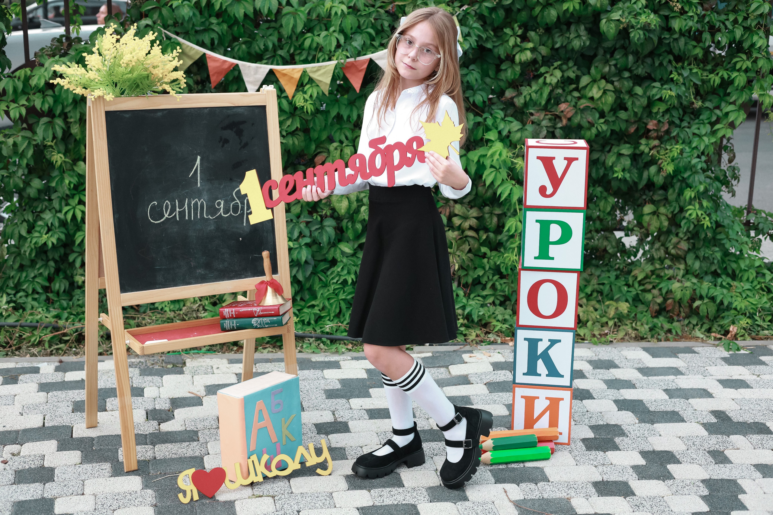 Детские фотопроекты. «ФотоЛерия» ФОТОГРАФ ВЫПУСКНЫЕ АЛЬБОМЫ