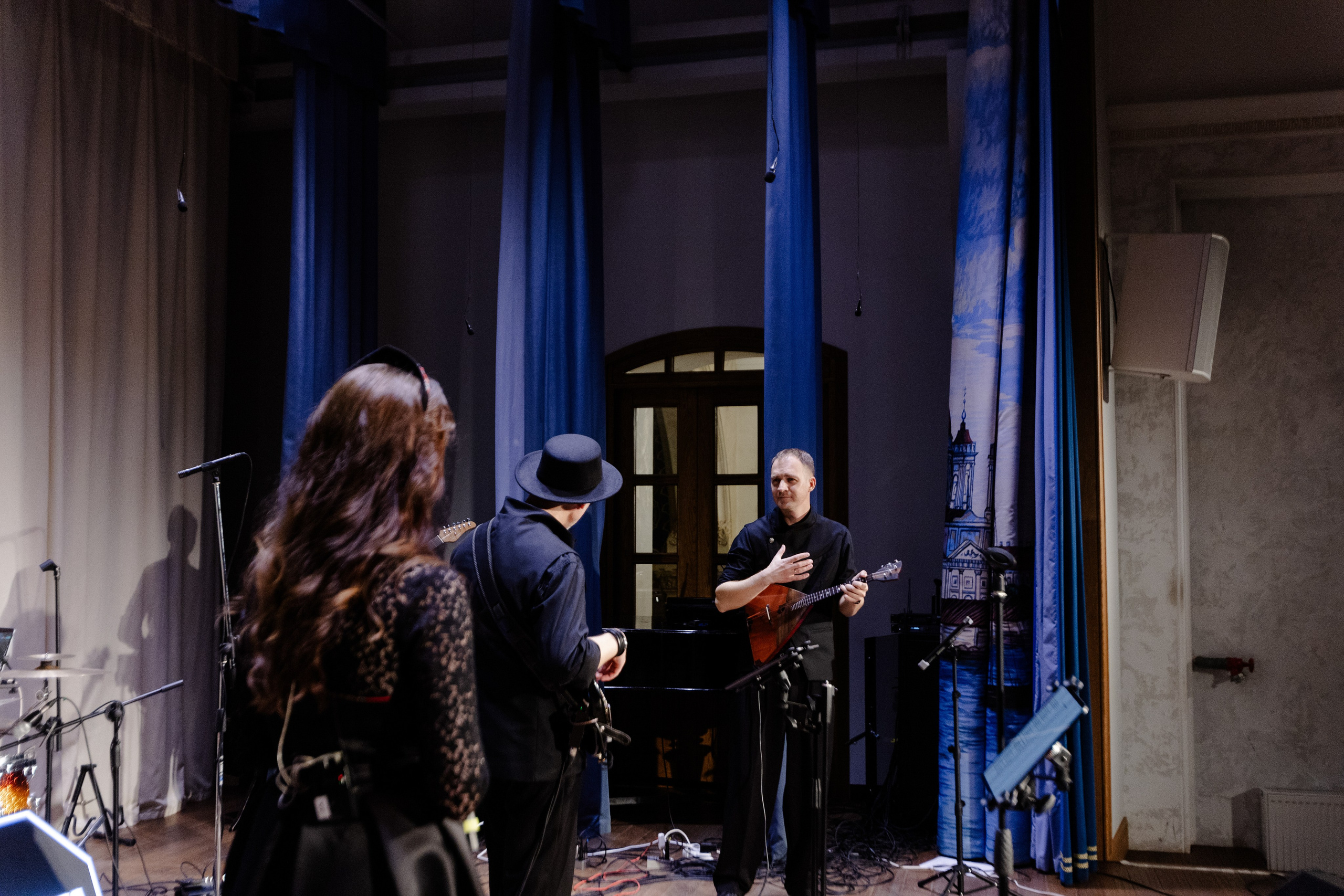 Сольный концерт 4.10. СУРОВЦЕВА project. Эстрадно-народный кавер-бэнд