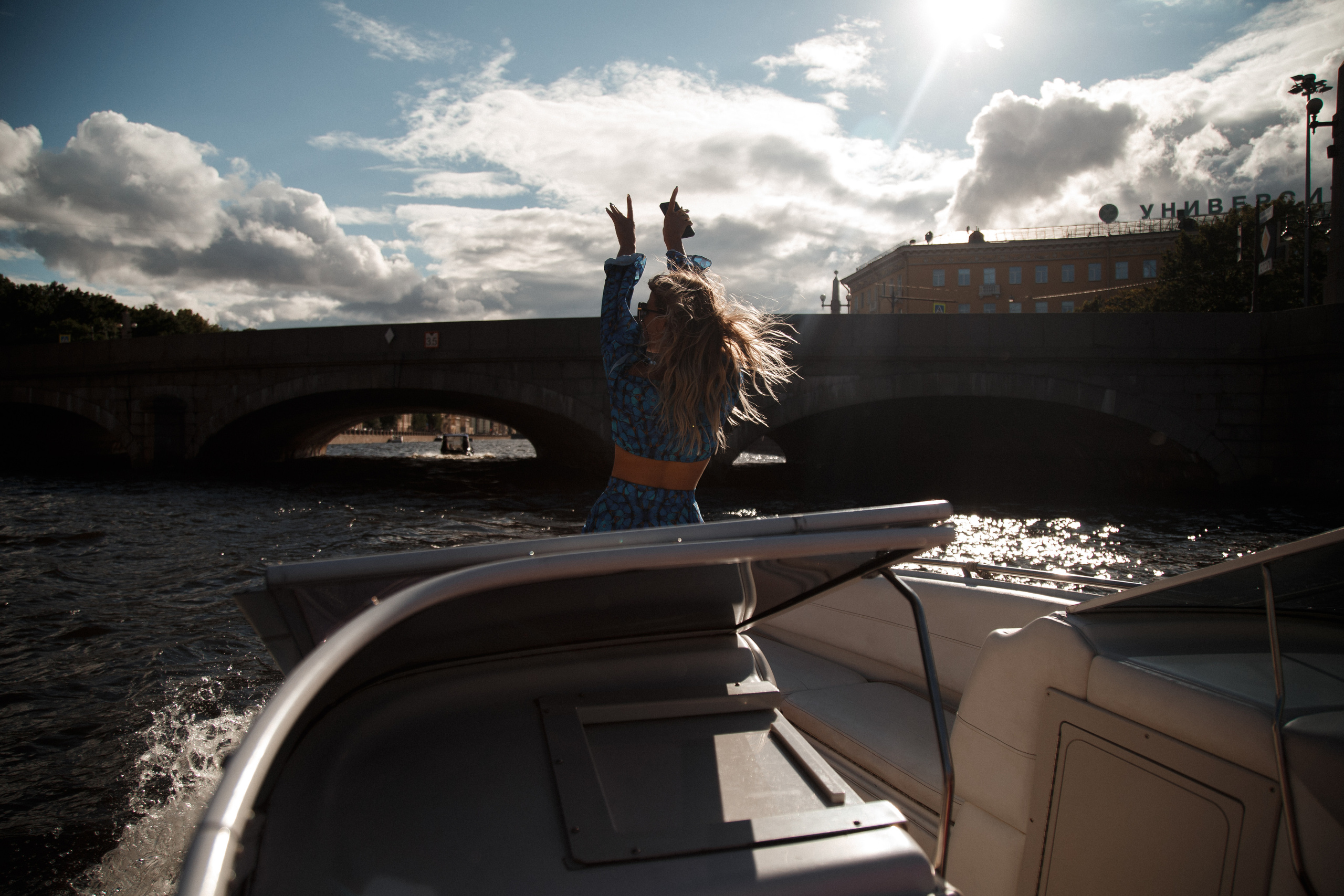 Прогулка по рекам и каналам Петербурга. Юля Шаровьёва семейный и свадебный фотограф в Санкт-Петербурге