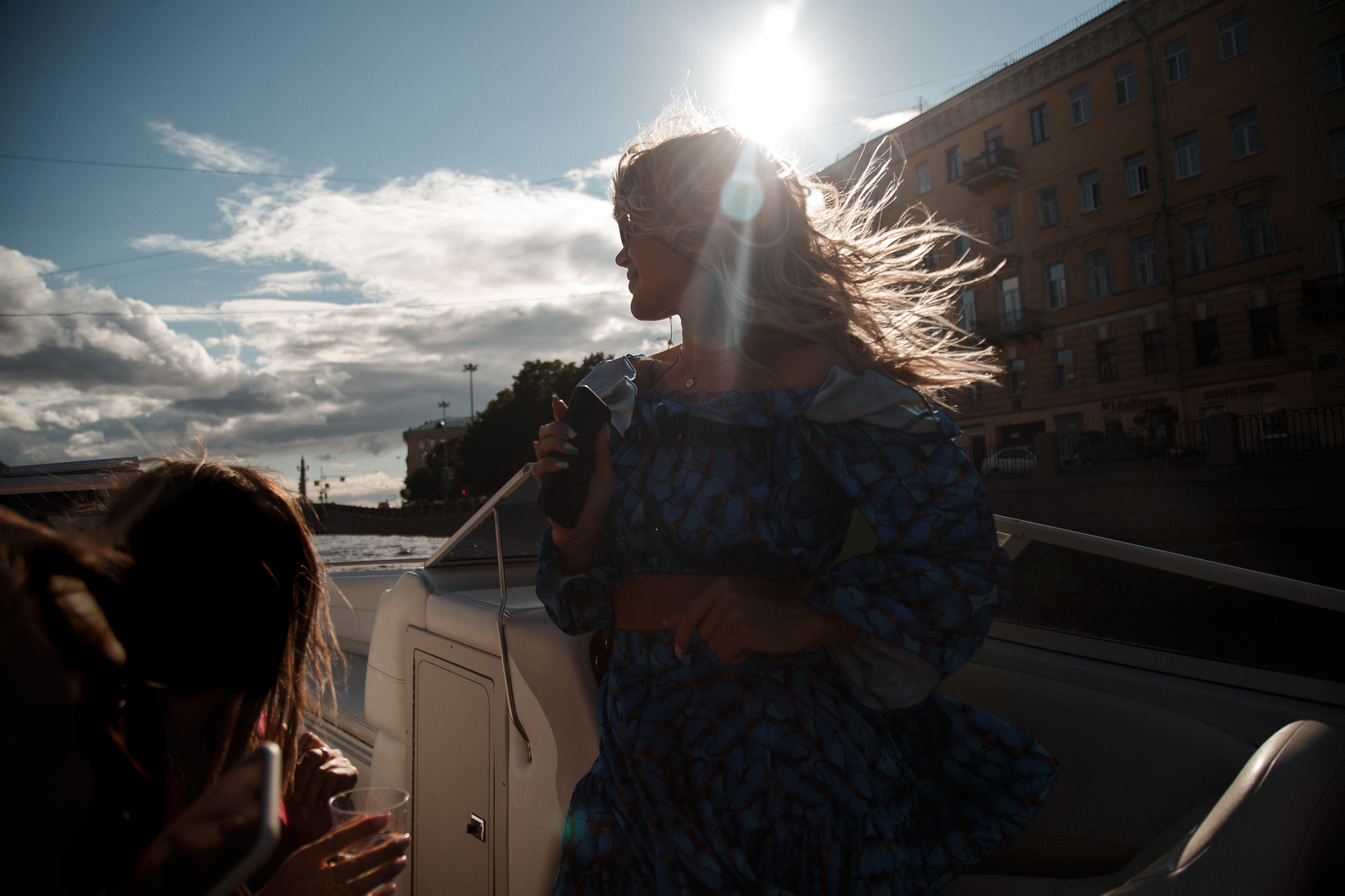 Прогулка по рекам и каналам Петербурга. Юля Шаровьёва семейный и свадебный фотограф в Санкт-Петербурге