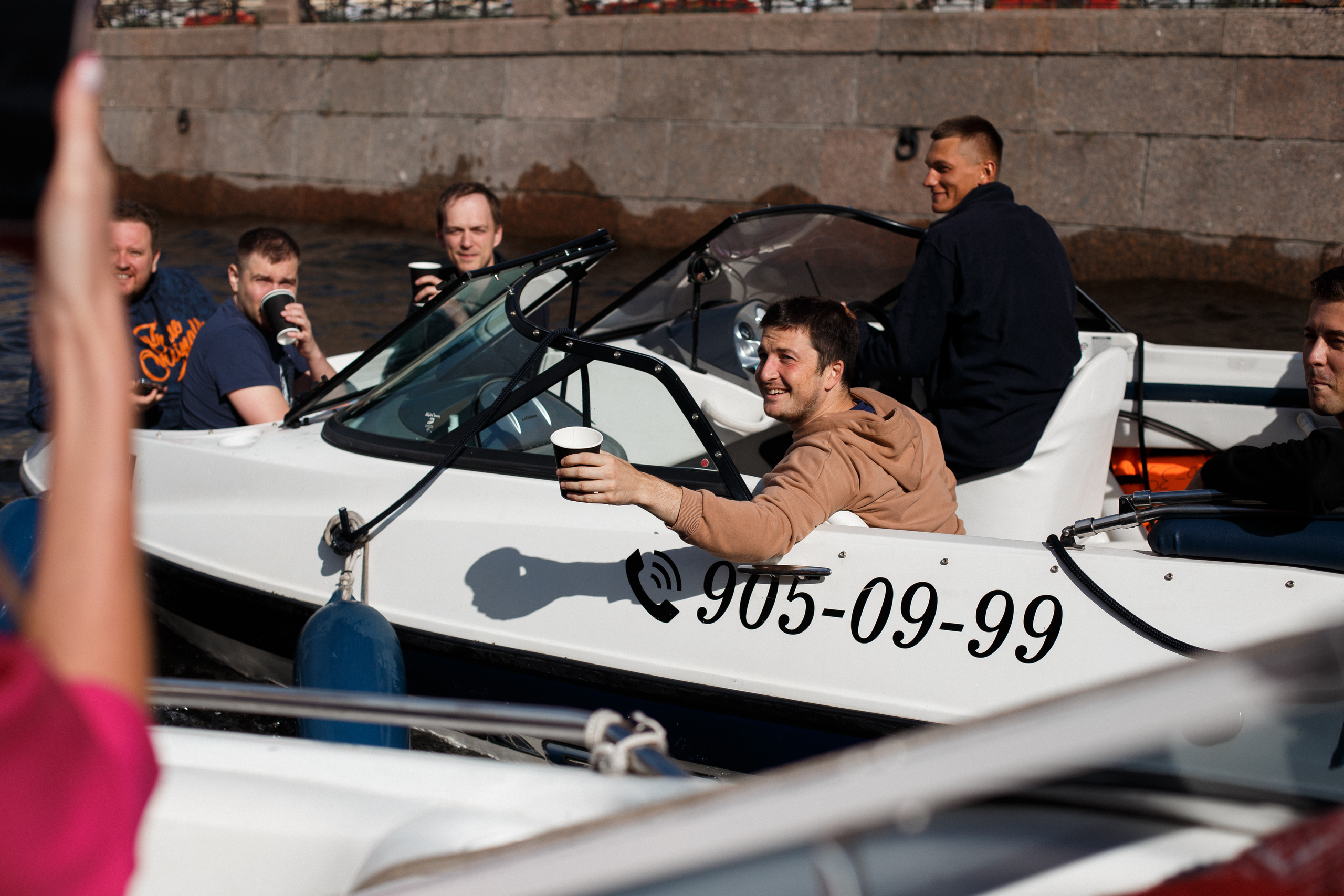 Прогулка по рекам и каналам Петербурга. Юля Шаровьёва семейный и свадебный фотограф в Санкт-Петербурге