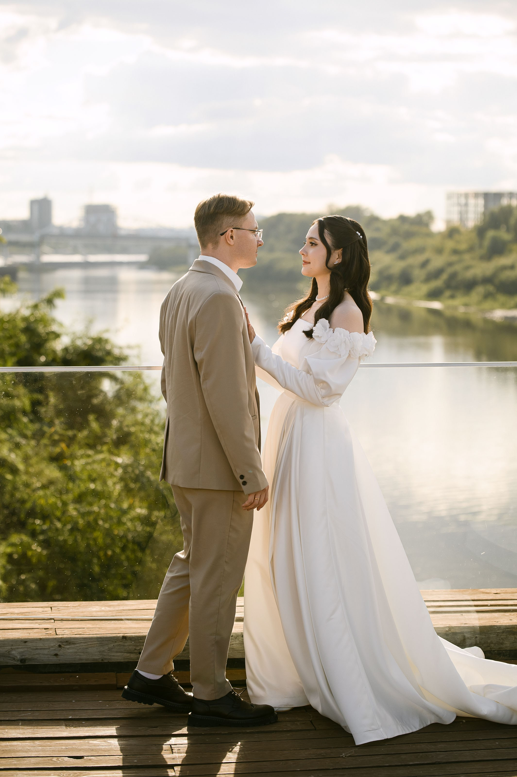 Одним солнечным днем на берегу реки. Евгений Нисковских — свадебный и репортажный фотограф в Тюмени