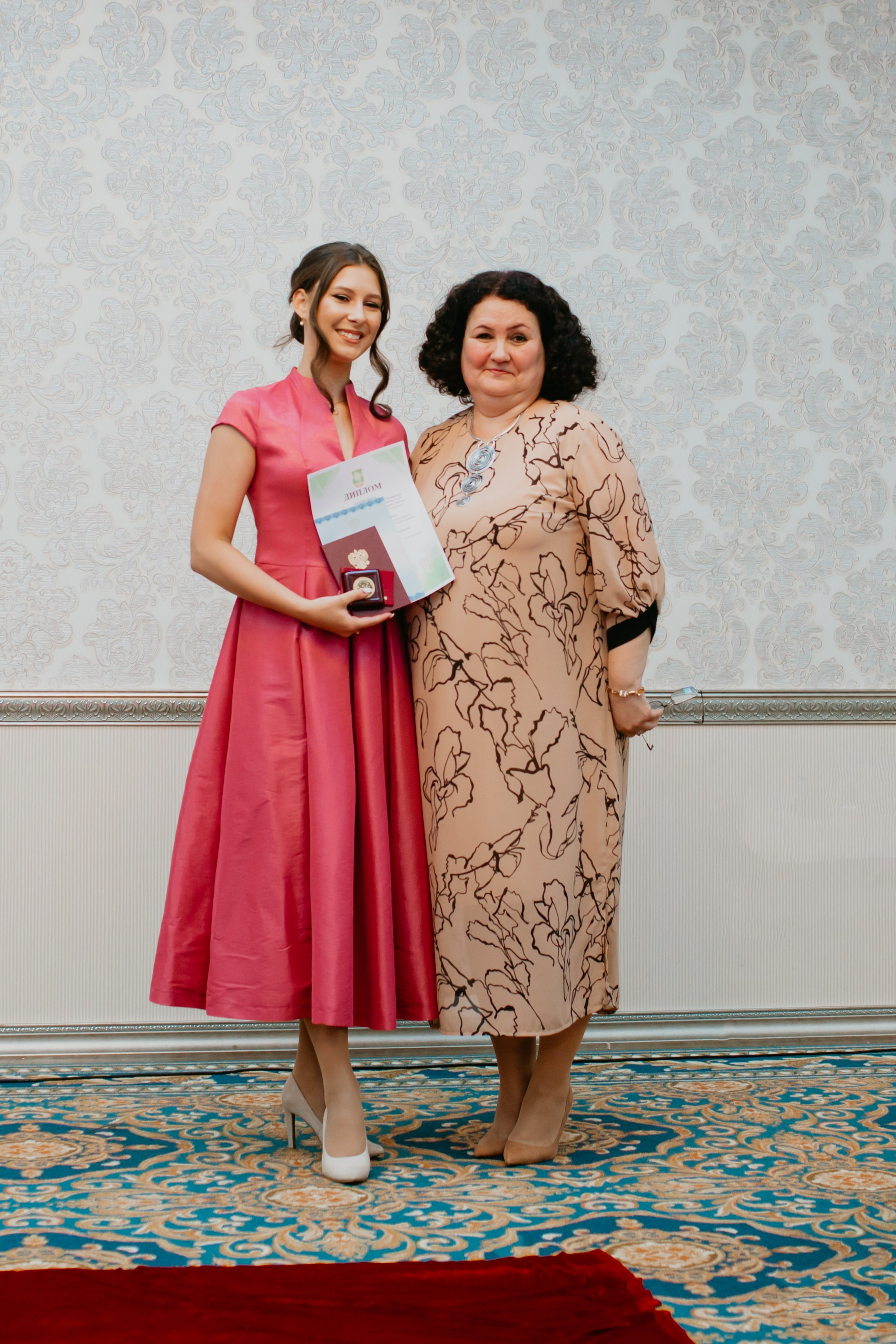 Выпускной. 11 лицей. Фотограф в Челябинске Ополихина Анна