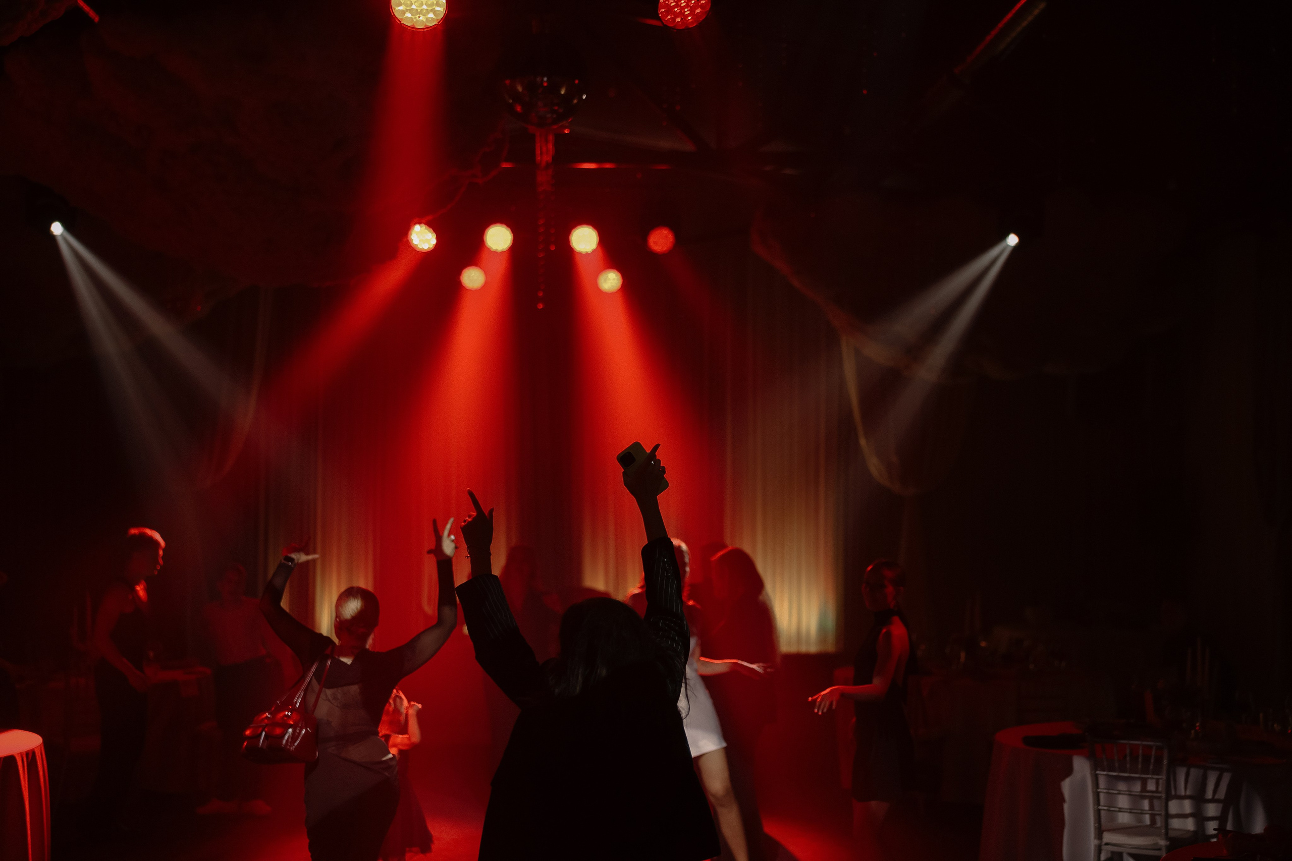 Игристая бусинка. Свадебный и семейный Фотограф Денис Кошель