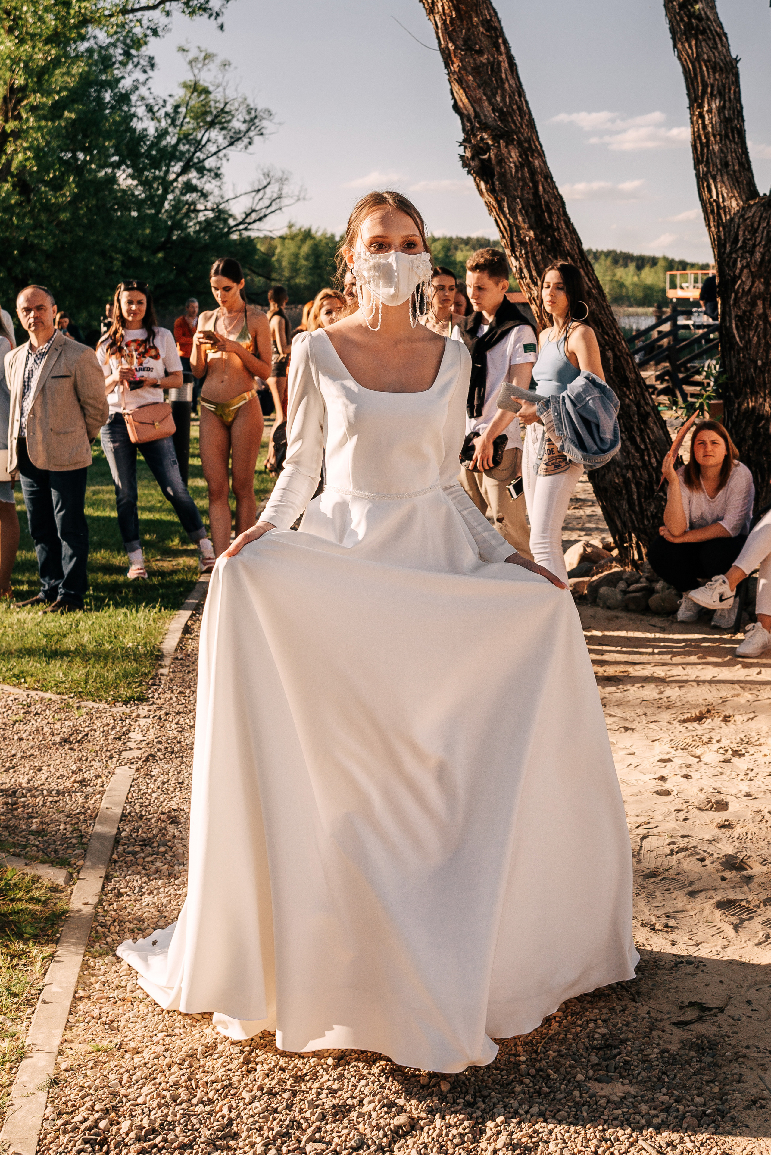 Великолепный показ свадебных платьев свадебного салона-ателье Bonjour. Свадебный салон-ателье Бонжур в Минске Bonjour