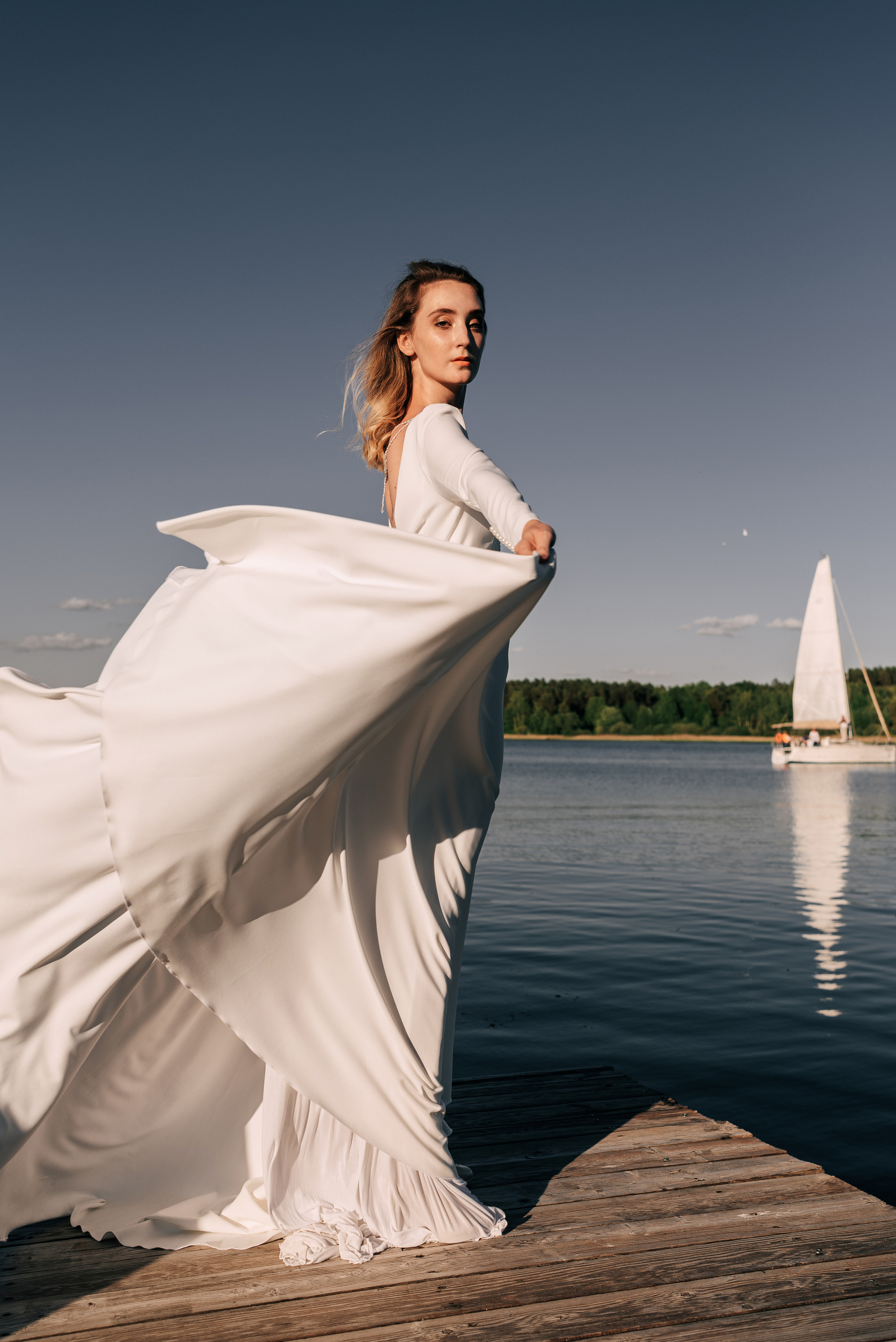 Великолепный показ свадебных платьев свадебного салона-ателье Bonjour. Свадебный салон-ателье Бонжур в Минске Bonjour