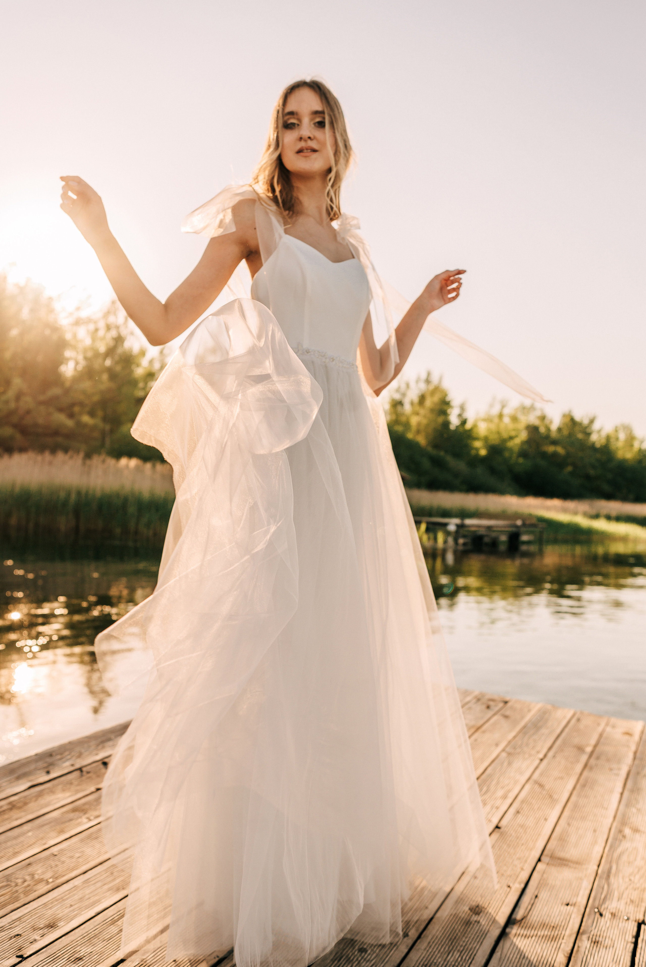 Великолепный показ свадебных платьев свадебного салона-ателье Bonjour. Свадебный салон-ателье Бонжур в Минске Bonjour