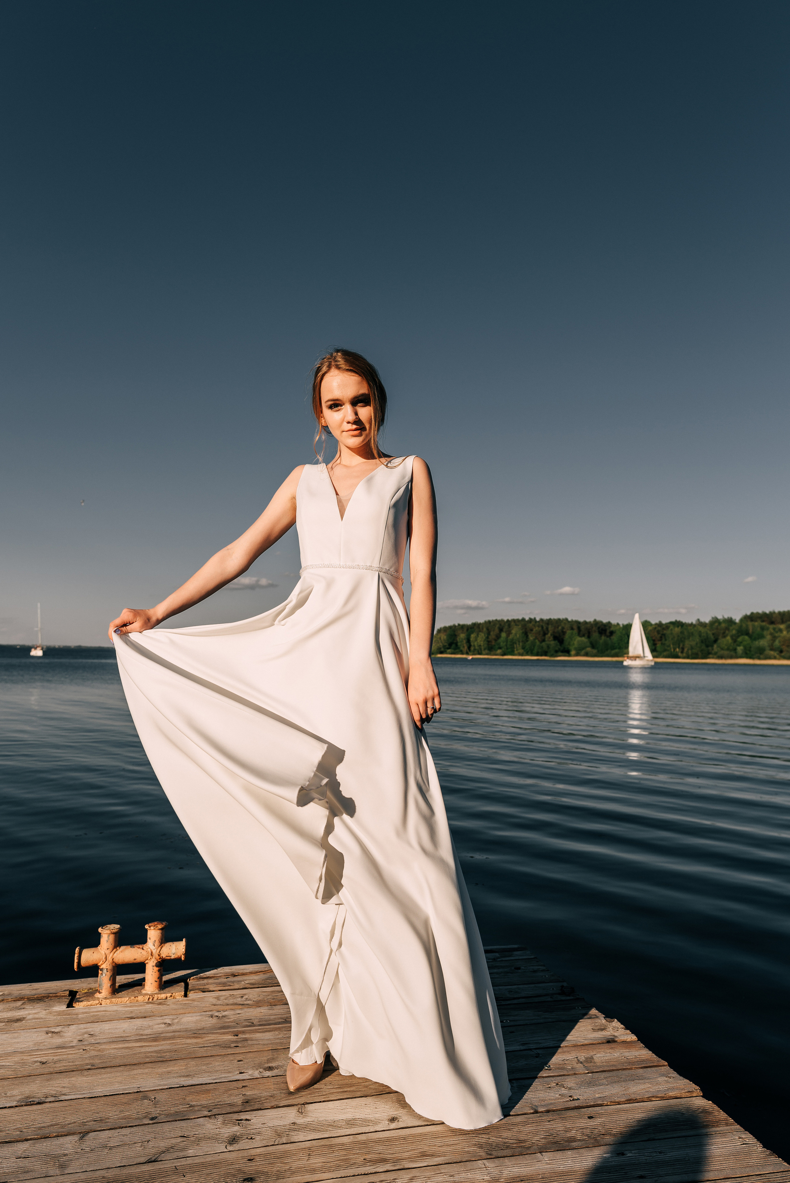 Великолепный показ свадебных платьев свадебного салона-ателье Bonjour. Свадебный салон-ателье Бонжур в Минске Bonjour