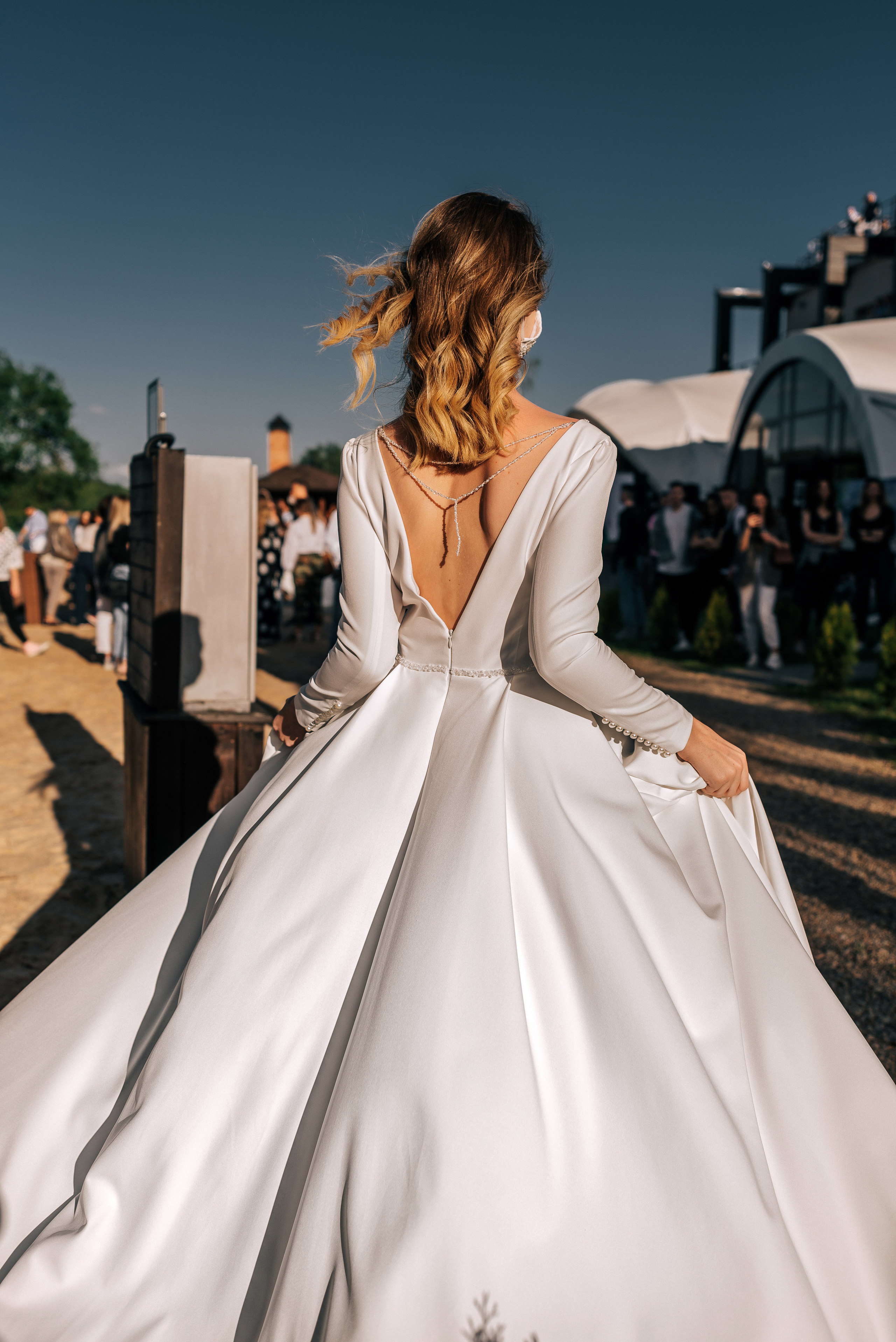 Великолепный показ свадебных платьев свадебного салона-ателье Bonjour. Свадебный салон-ателье Бонжур в Минске Bonjour