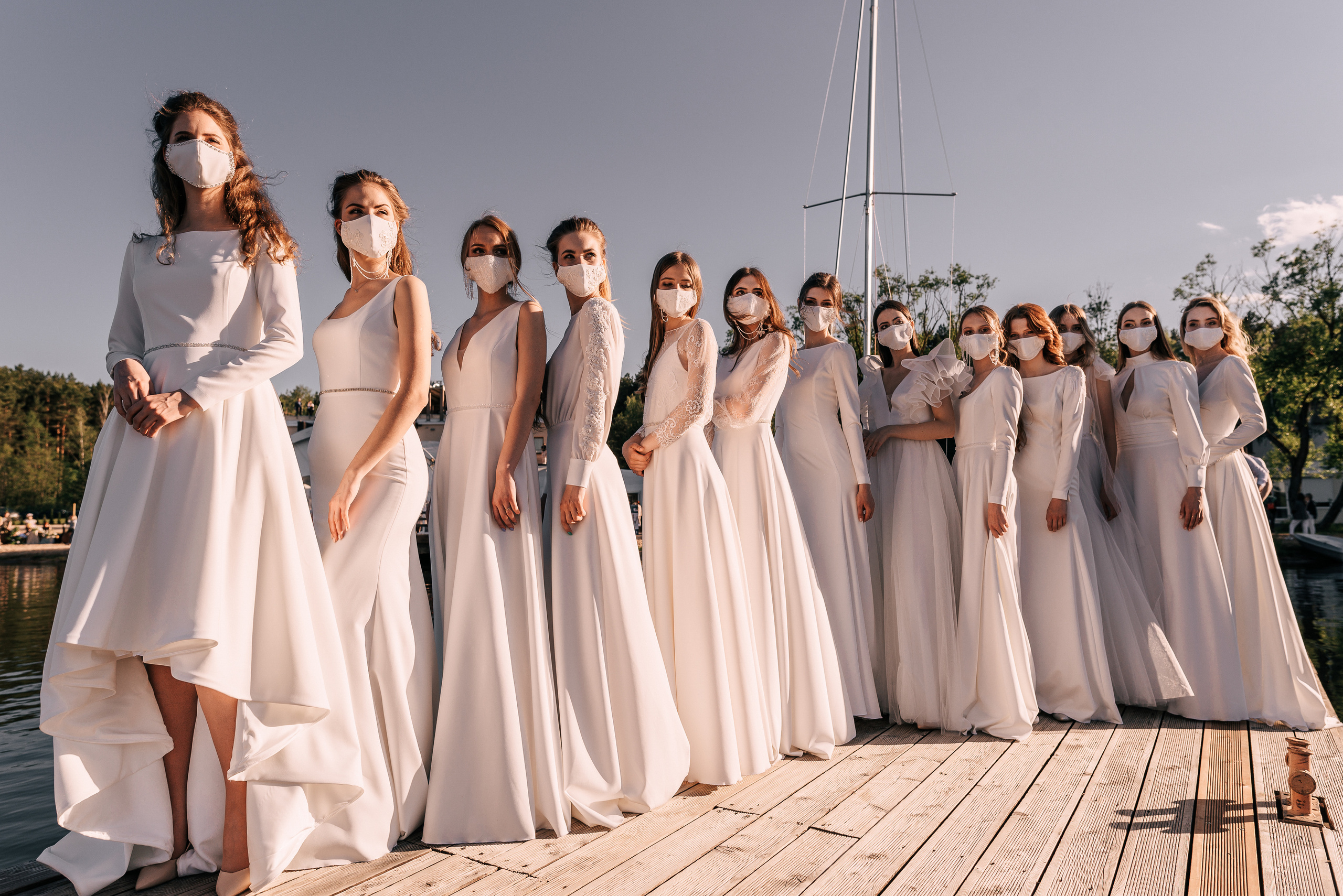 Великолепный показ свадебных платьев свадебного салона-ателье Bonjour. Свадебный салон-ателье Бонжур в Минске Bonjour