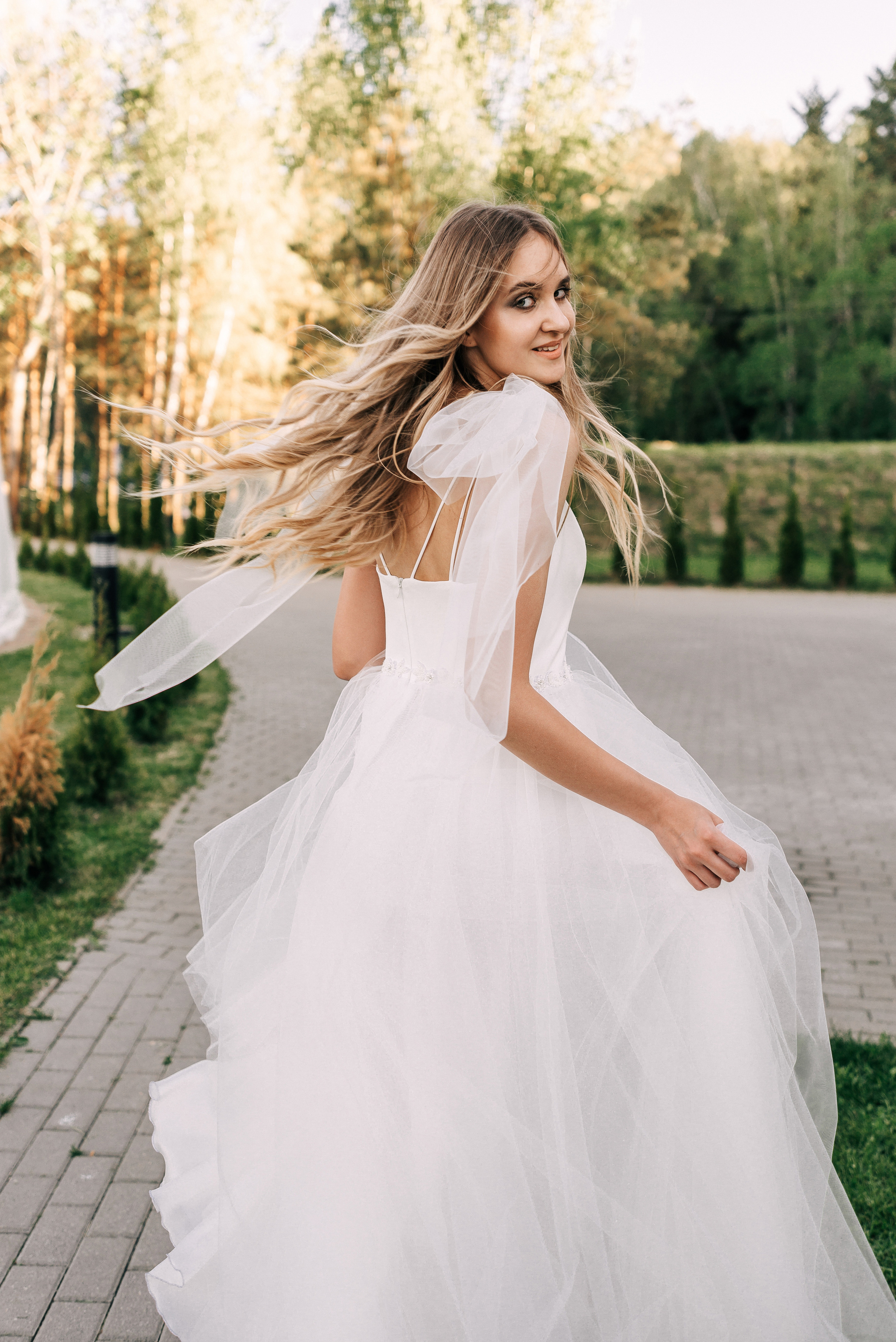 Великолепный показ свадебных платьев свадебного салона-ателье Bonjour. Свадебный салон-ателье Бонжур в Минске Bonjour