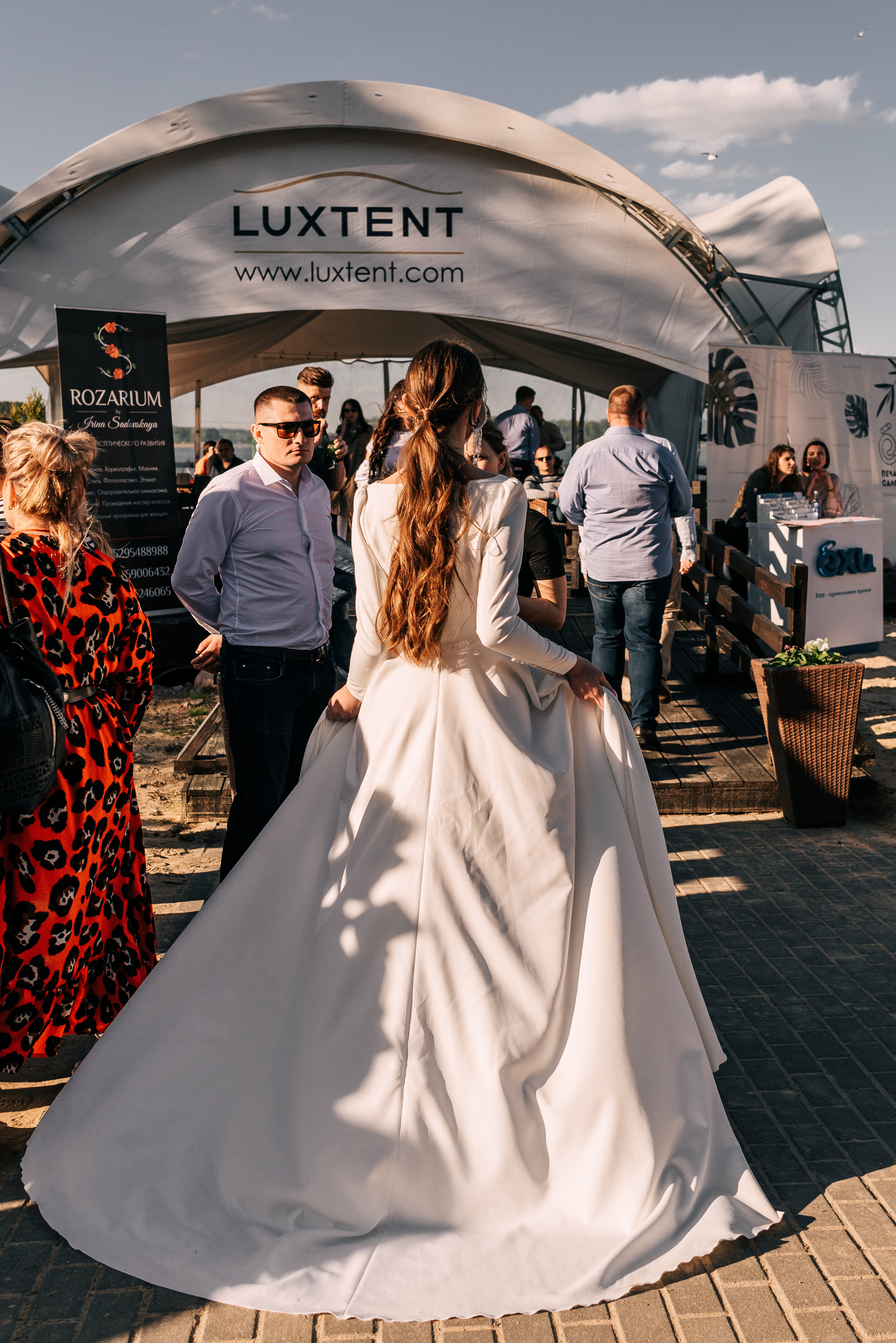 Великолепный показ свадебных платьев свадебного салона-ателье Bonjour. Свадебный салон-ателье Бонжур в Минске Bonjour