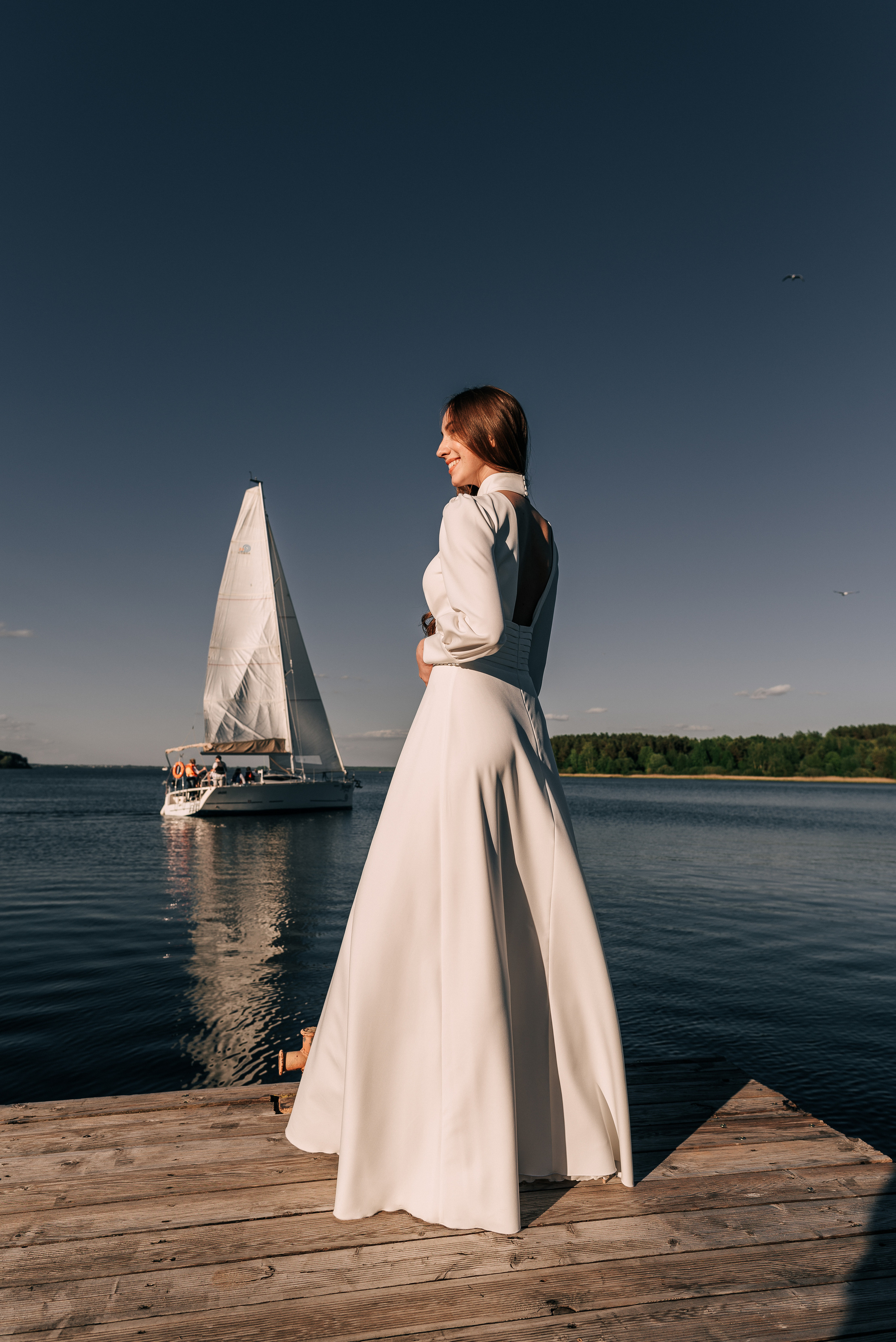 Великолепный показ свадебных платьев свадебного салона-ателье Bonjour. Свадебный салон-ателье Бонжур в Минске Bonjour
