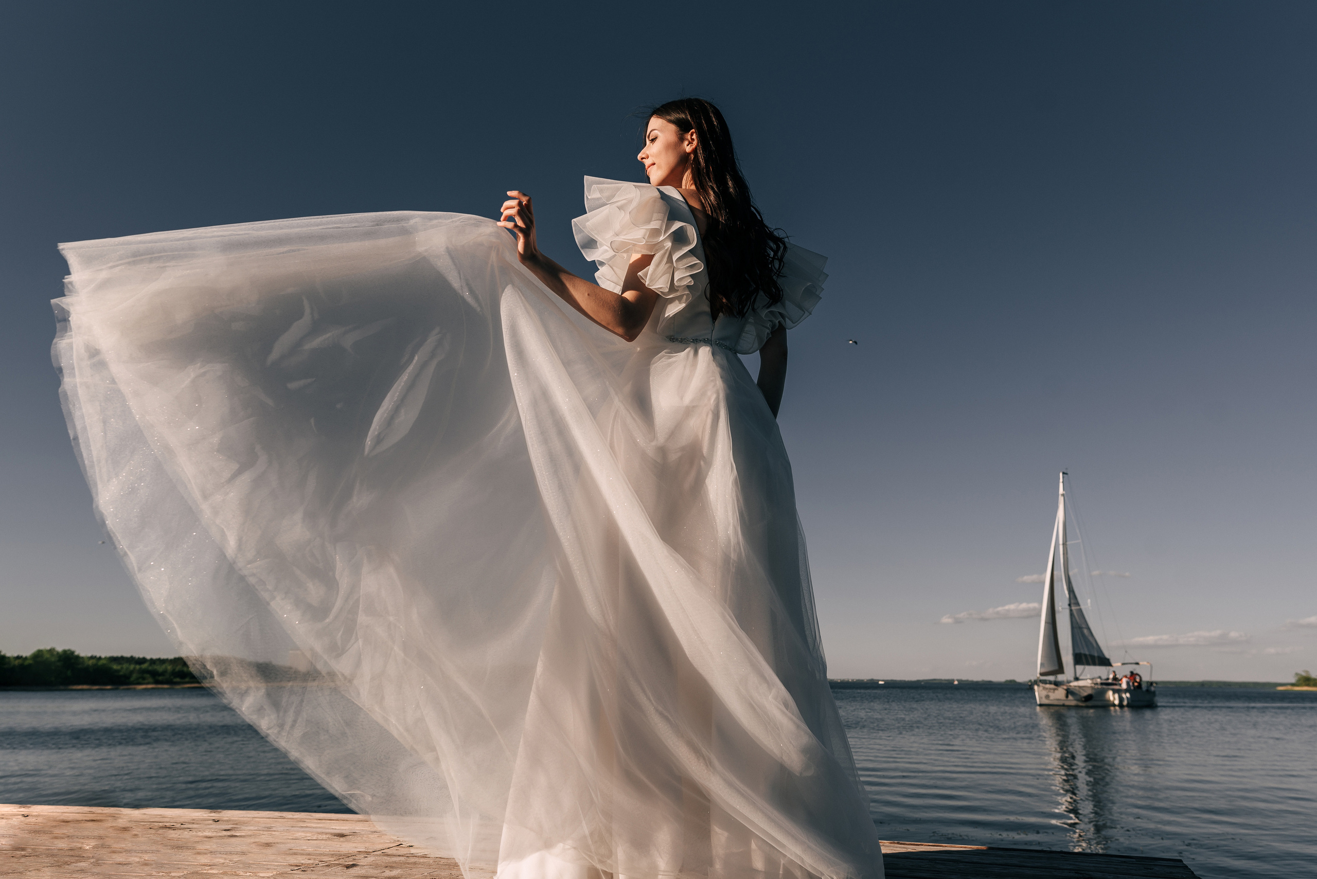 Великолепный показ свадебных платьев свадебного салона-ателье Bonjour. Свадебный салон-ателье Бонжур в Минске Bonjour