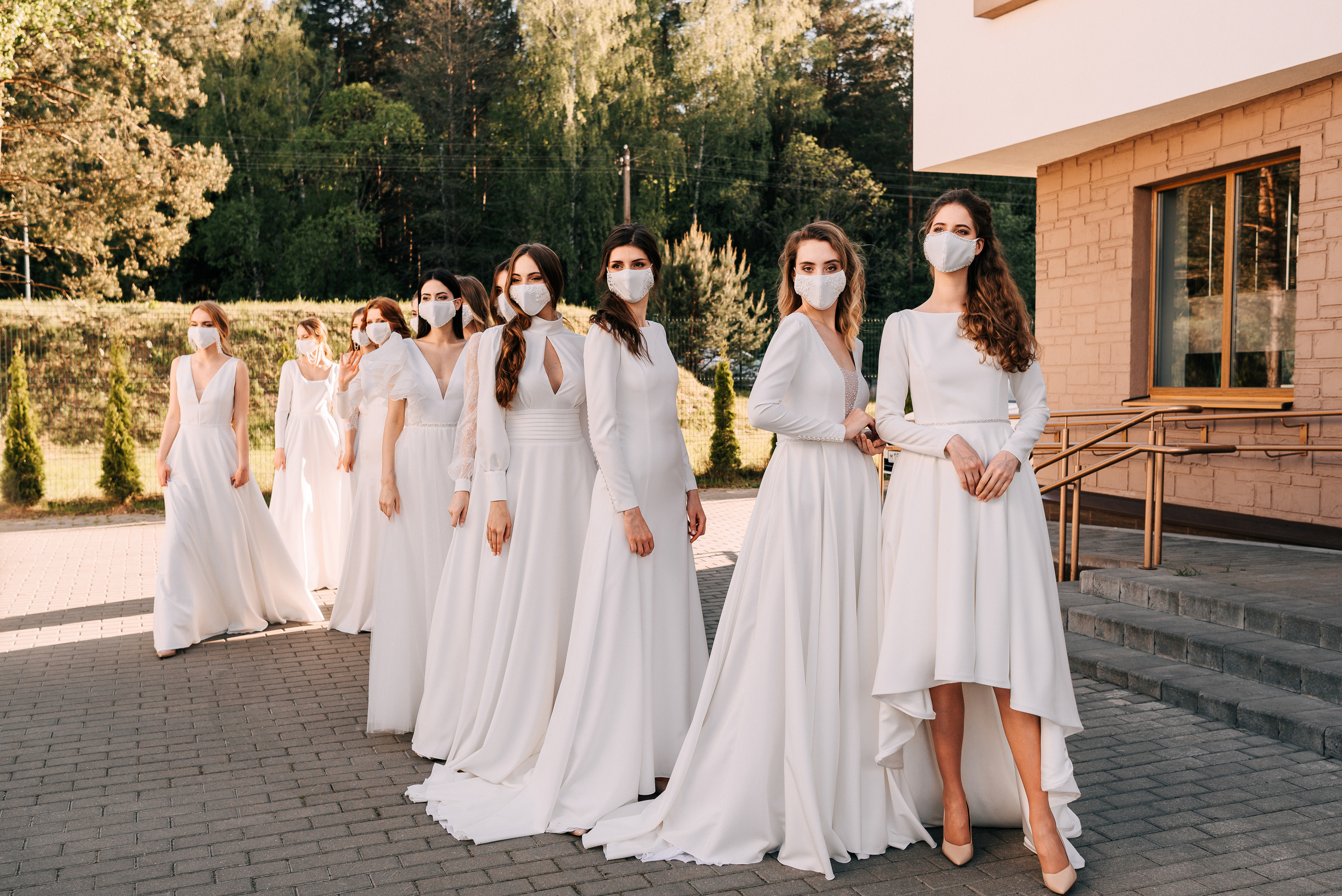 Великолепный показ свадебных платьев свадебного салона-ателье Bonjour. Свадебный салон-ателье Бонжур в Минске Bonjour