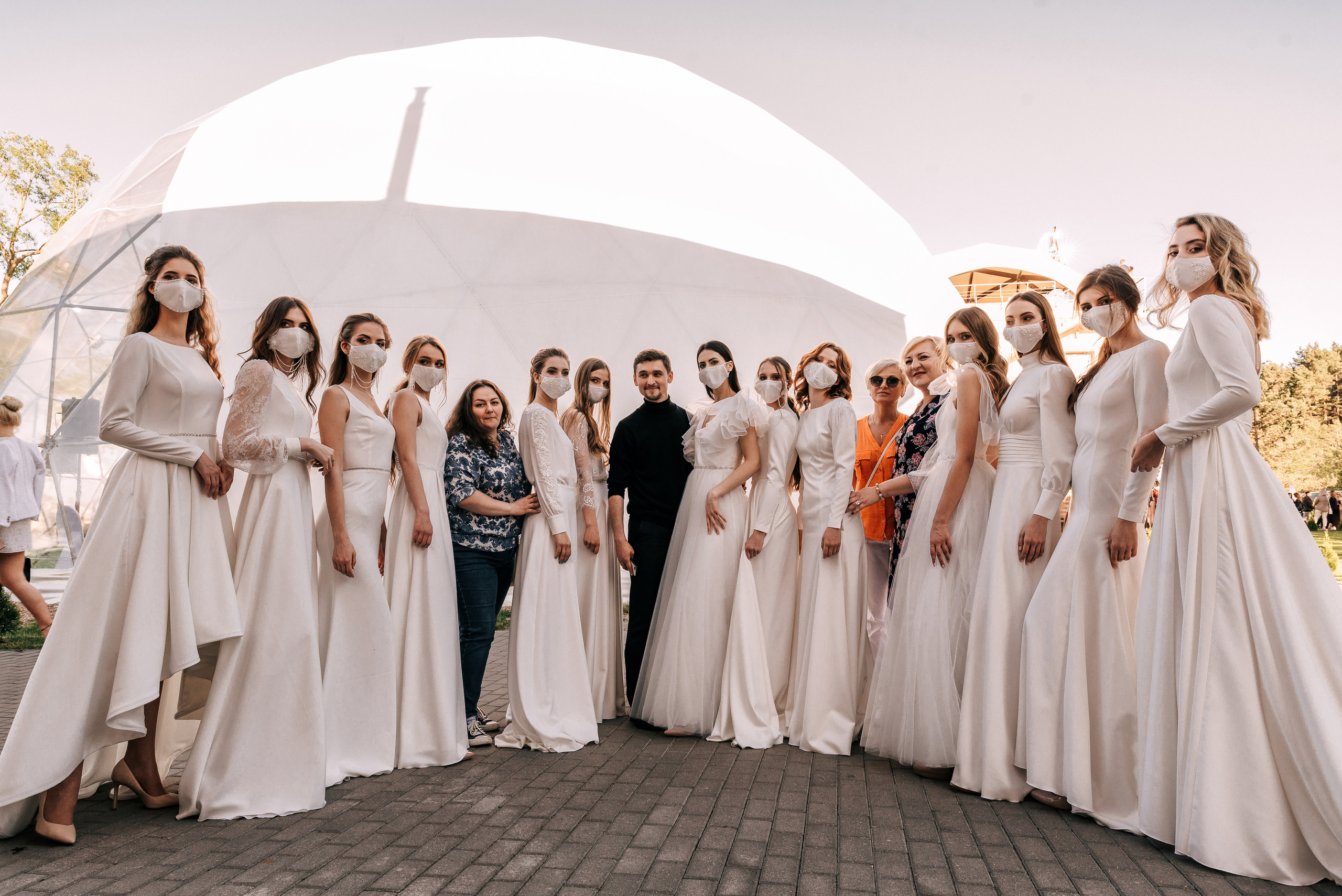 Великолепный показ свадебных платьев свадебного салона-ателье Bonjour. Свадебный салон-ателье Бонжур в Минске Bonjour