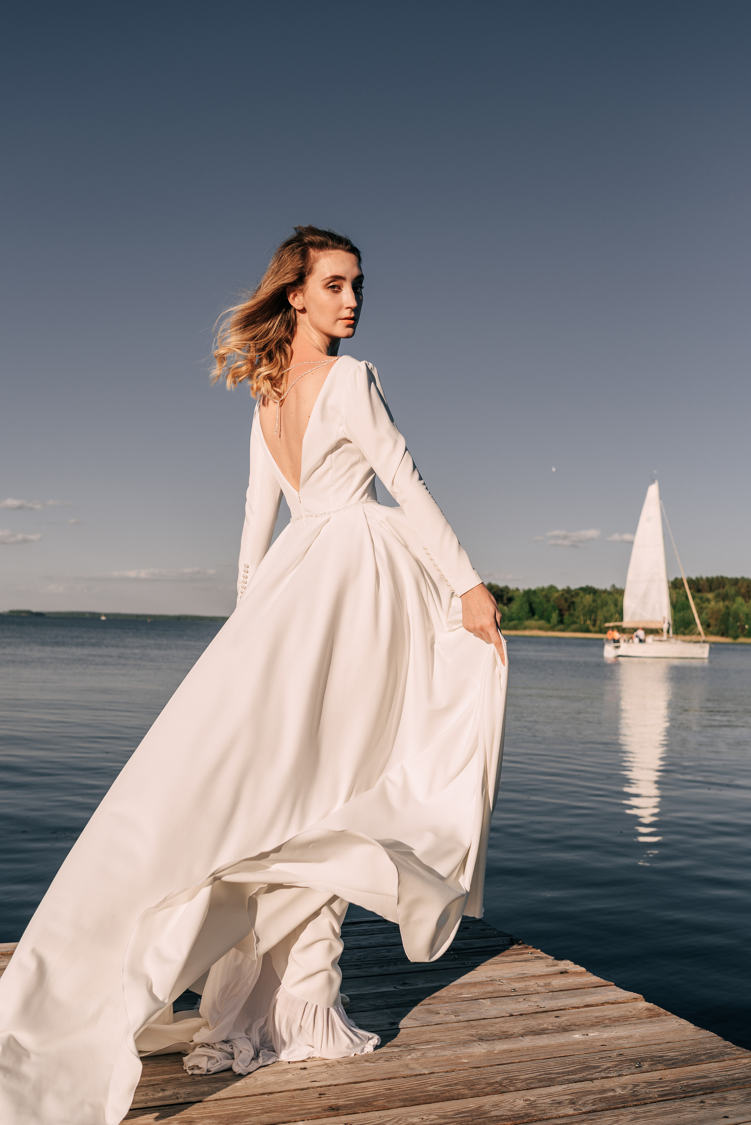 Великолепный показ свадебных платьев свадебного салона-ателье Bonjour. Свадебный салон-ателье Бонжур в Минске Bonjour