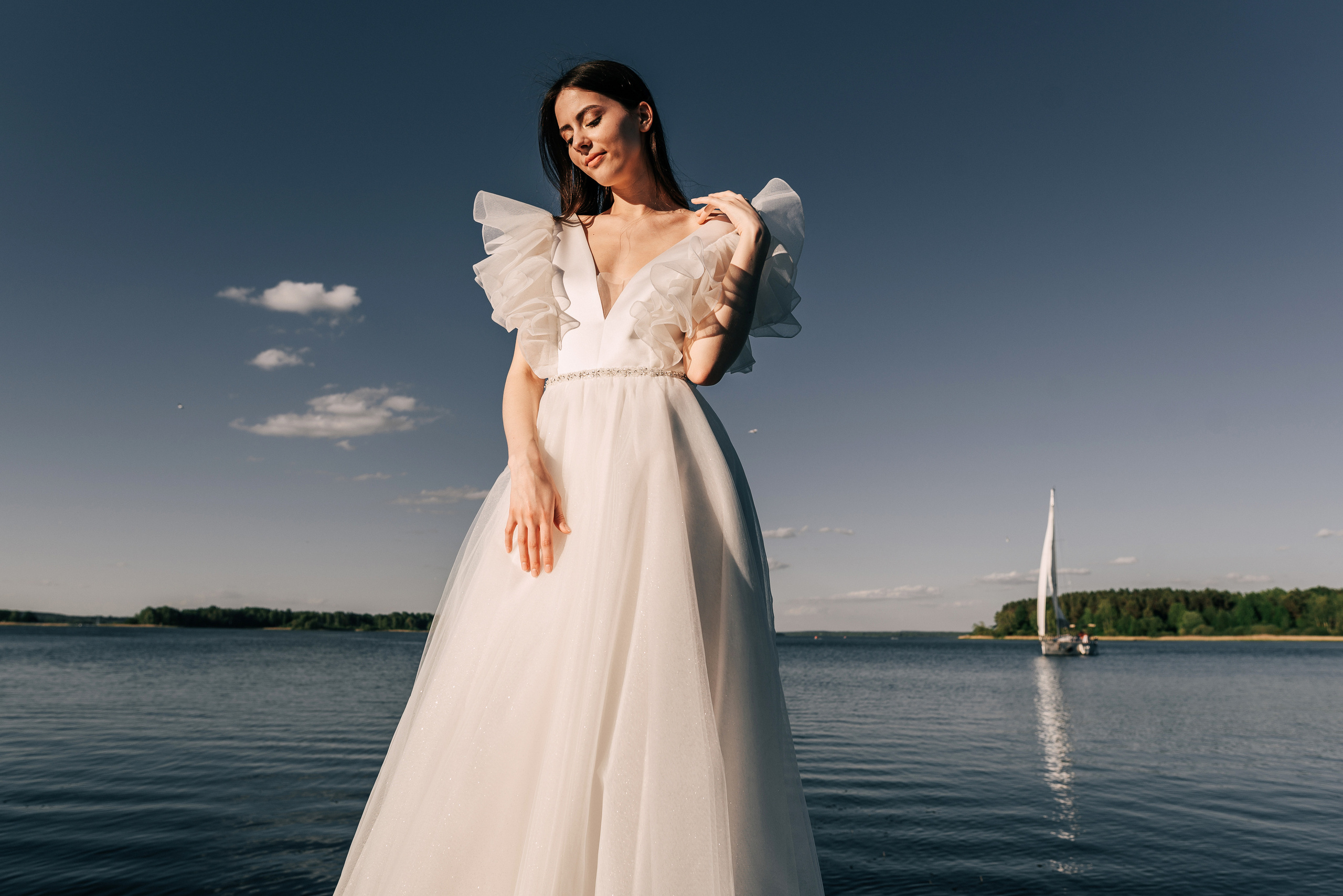 Великолепный показ свадебных платьев свадебного салона-ателье Bonjour. Свадебный салон-ателье Бонжур в Минске Bonjour