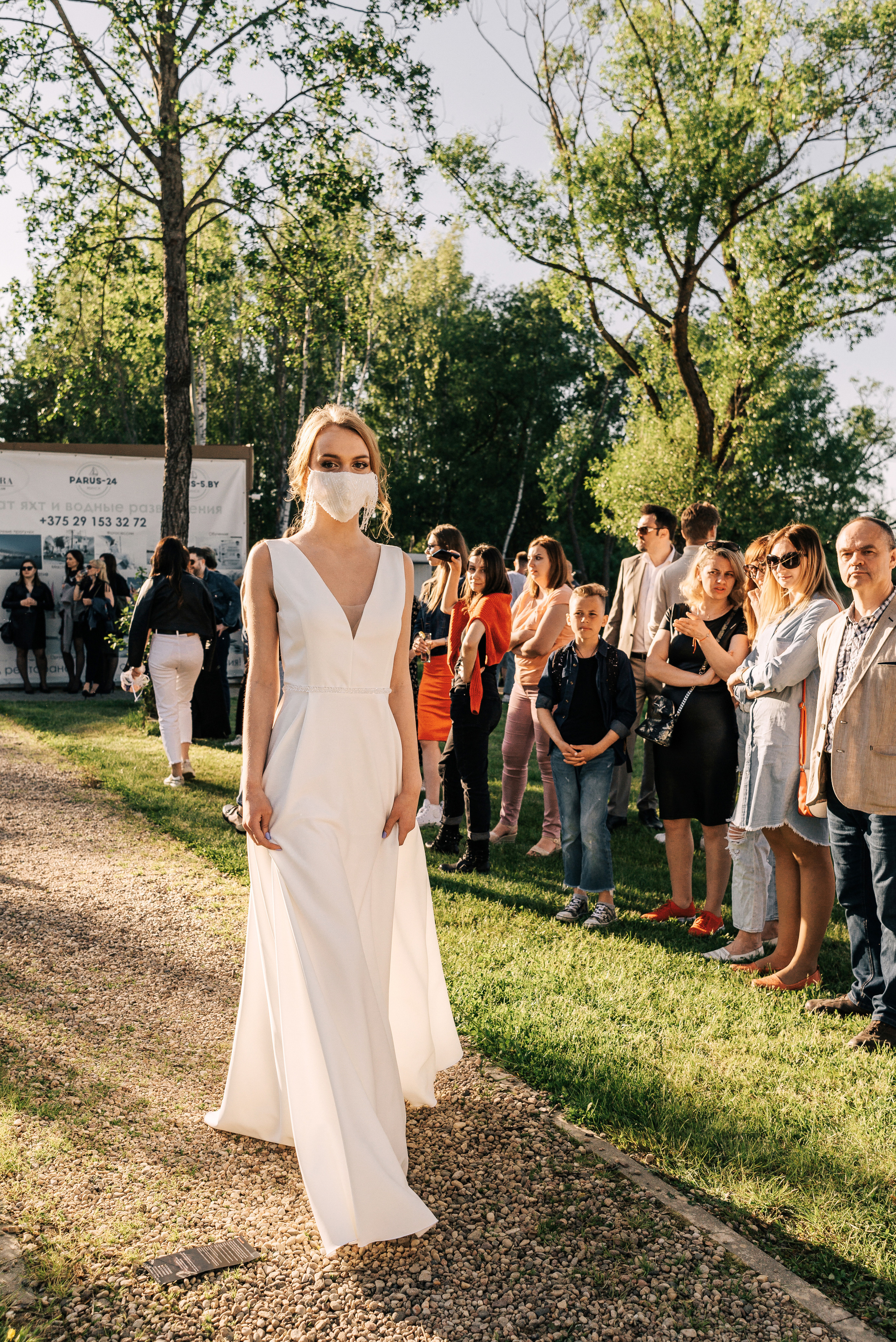 Великолепный показ свадебных платьев свадебного салона-ателье Bonjour. Свадебный салон-ателье Бонжур в Минске Bonjour