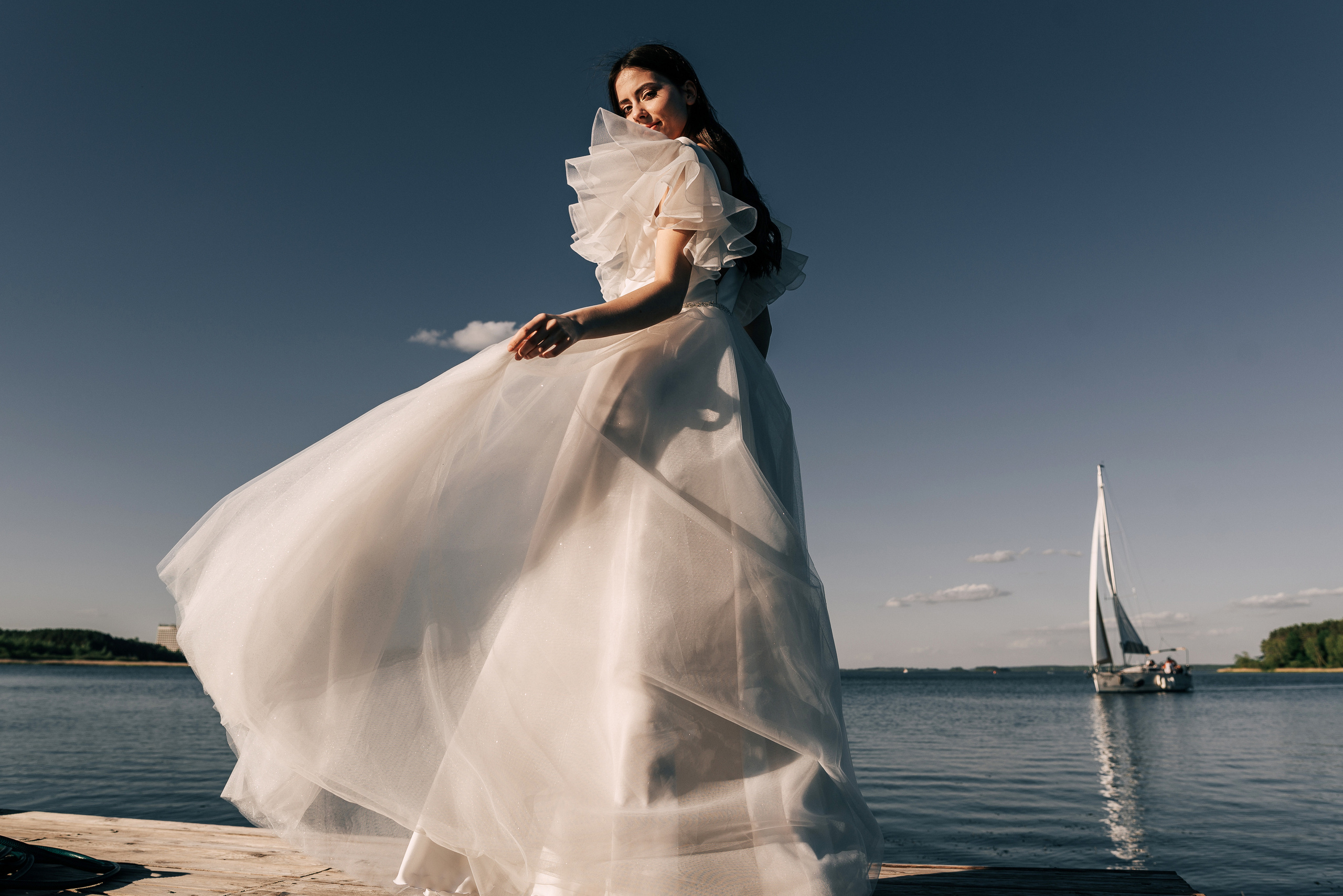 Великолепный показ свадебных платьев свадебного салона-ателье Bonjour. Свадебный салон-ателье Бонжур в Минске Bonjour