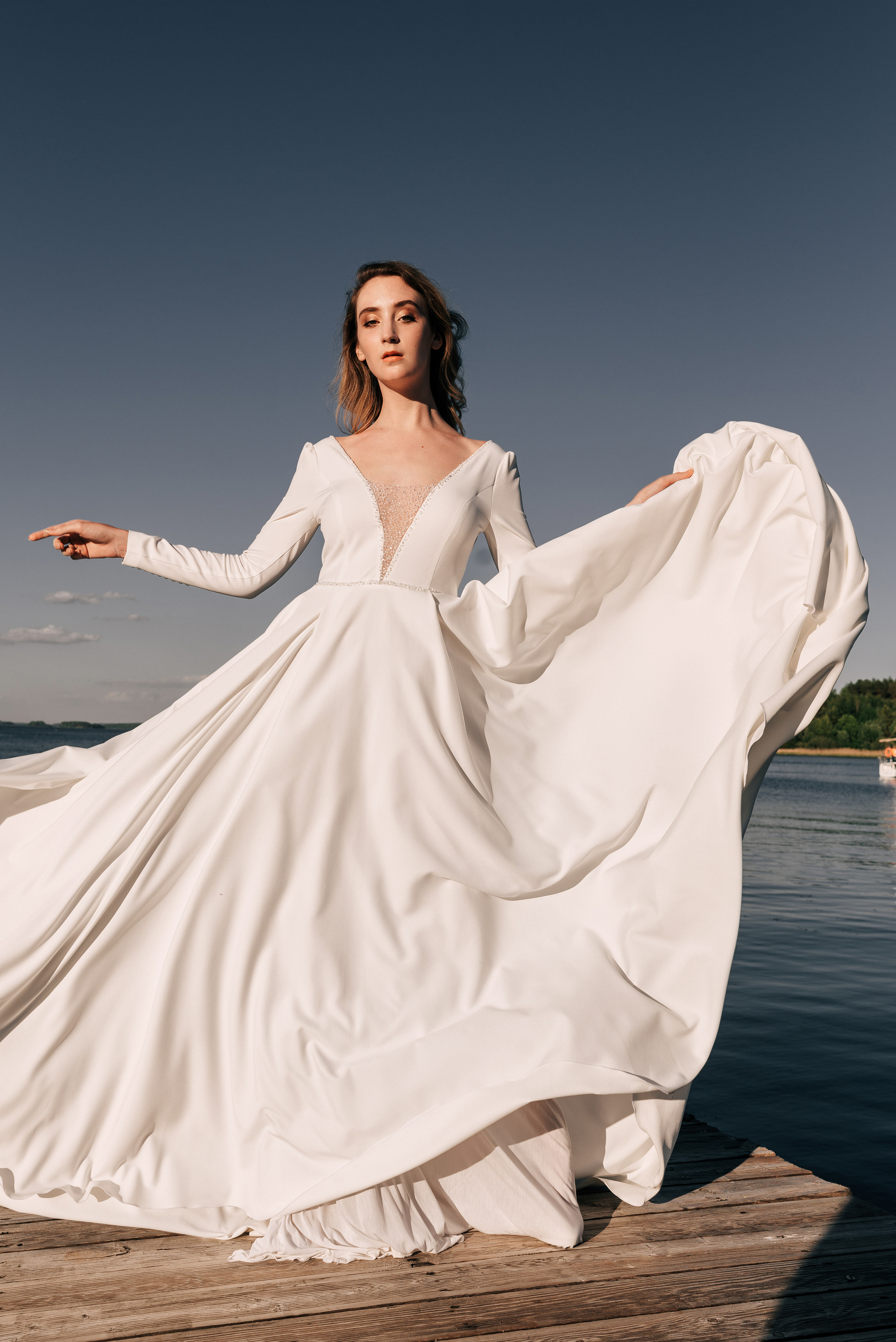 Великолепный показ свадебных платьев свадебного салона-ателье Bonjour. Свадебный салон-ателье Бонжур в Минске Bonjour