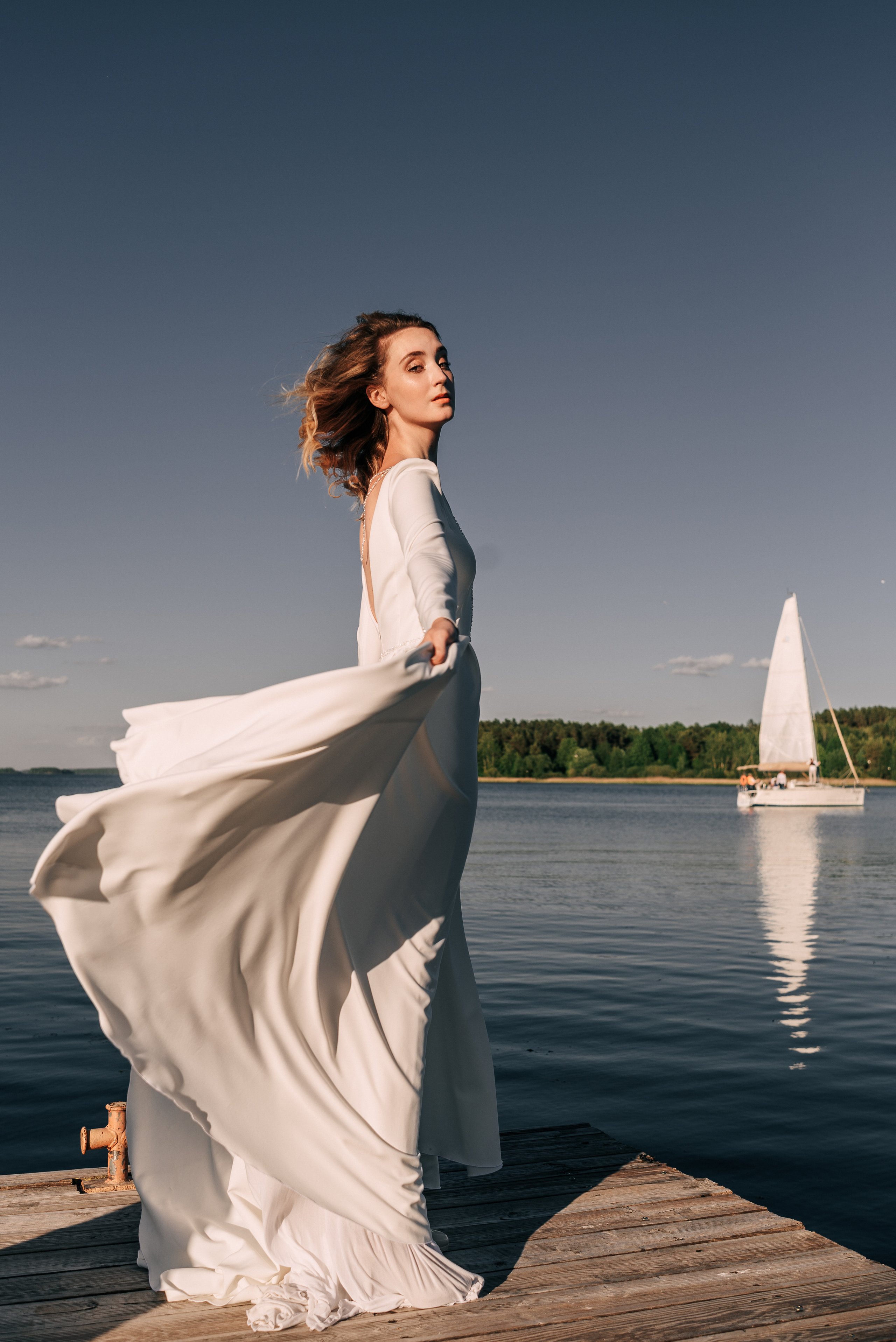 Великолепный показ свадебных платьев свадебного салона-ателье Bonjour. Свадебный салон-ателье Бонжур в Минске Bonjour