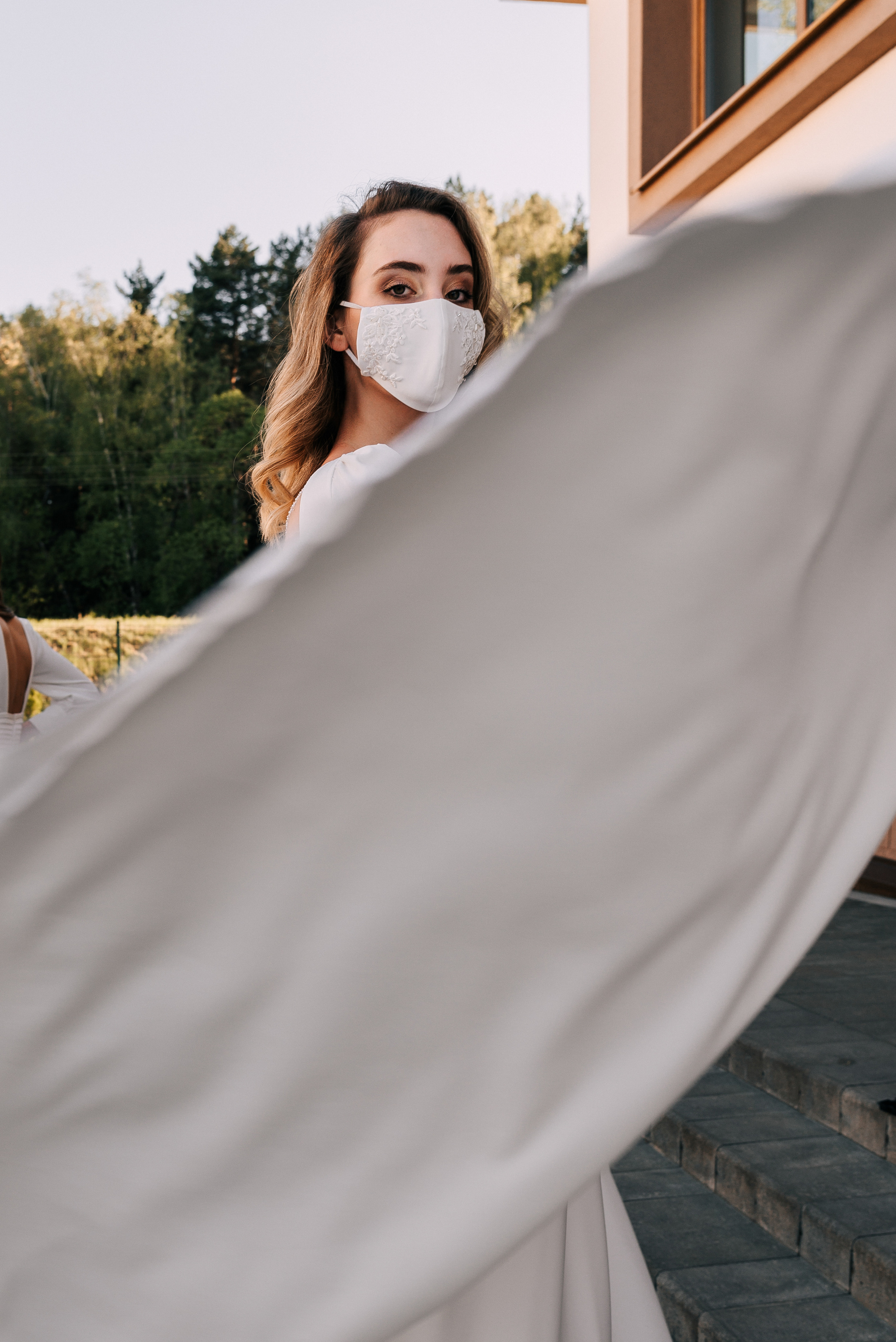 Великолепный показ свадебных платьев свадебного салона-ателье Bonjour. Свадебный салон-ателье Бонжур в Минске Bonjour