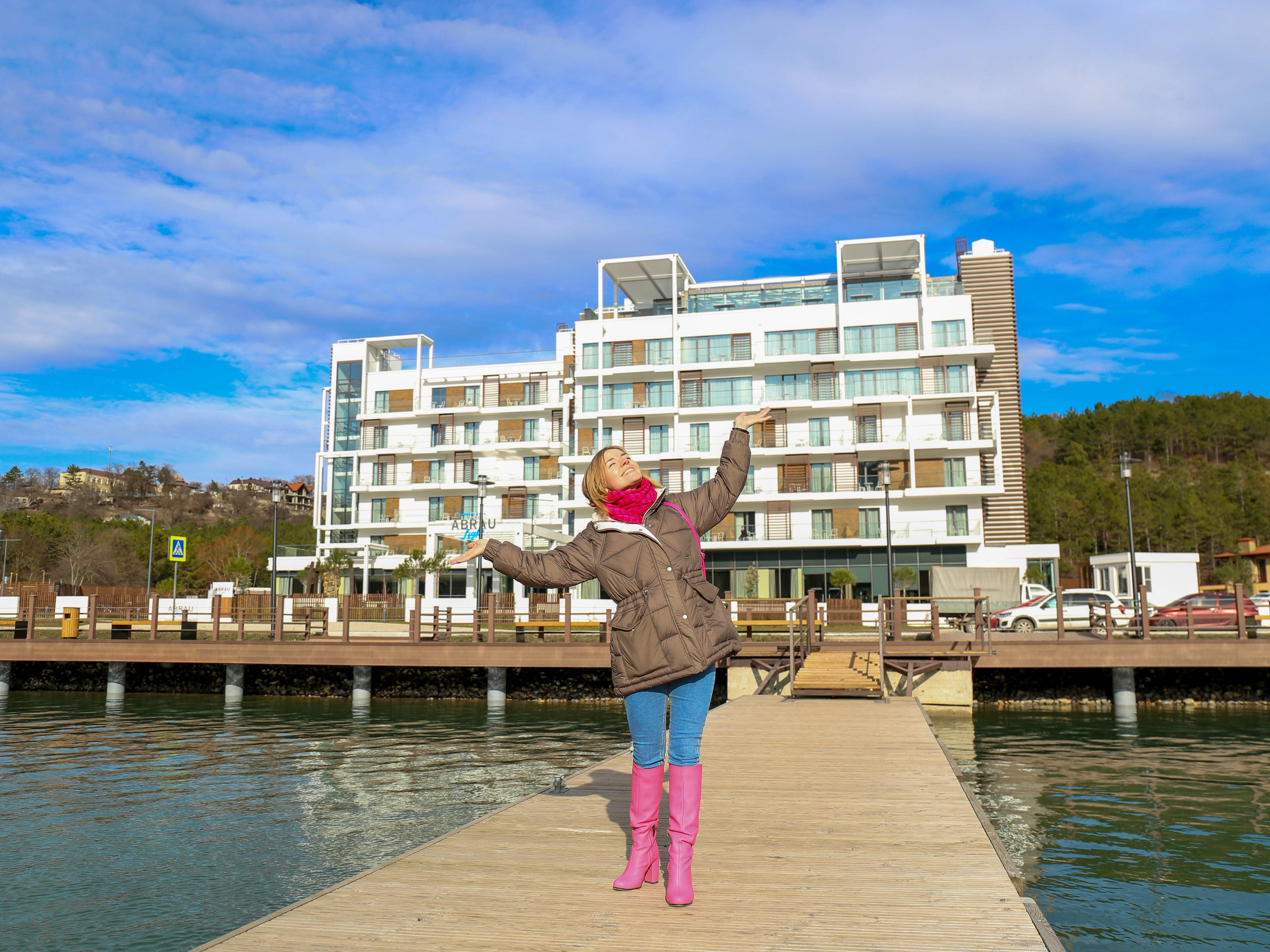 Зимняя фотосессия в Абрау-Дюрсо. Семейный и детский фотограф Екатерина Черняева. Снимаю портреты, love story, фотопрогулки, работаю на улице, в кафе, студии, дома у клиента