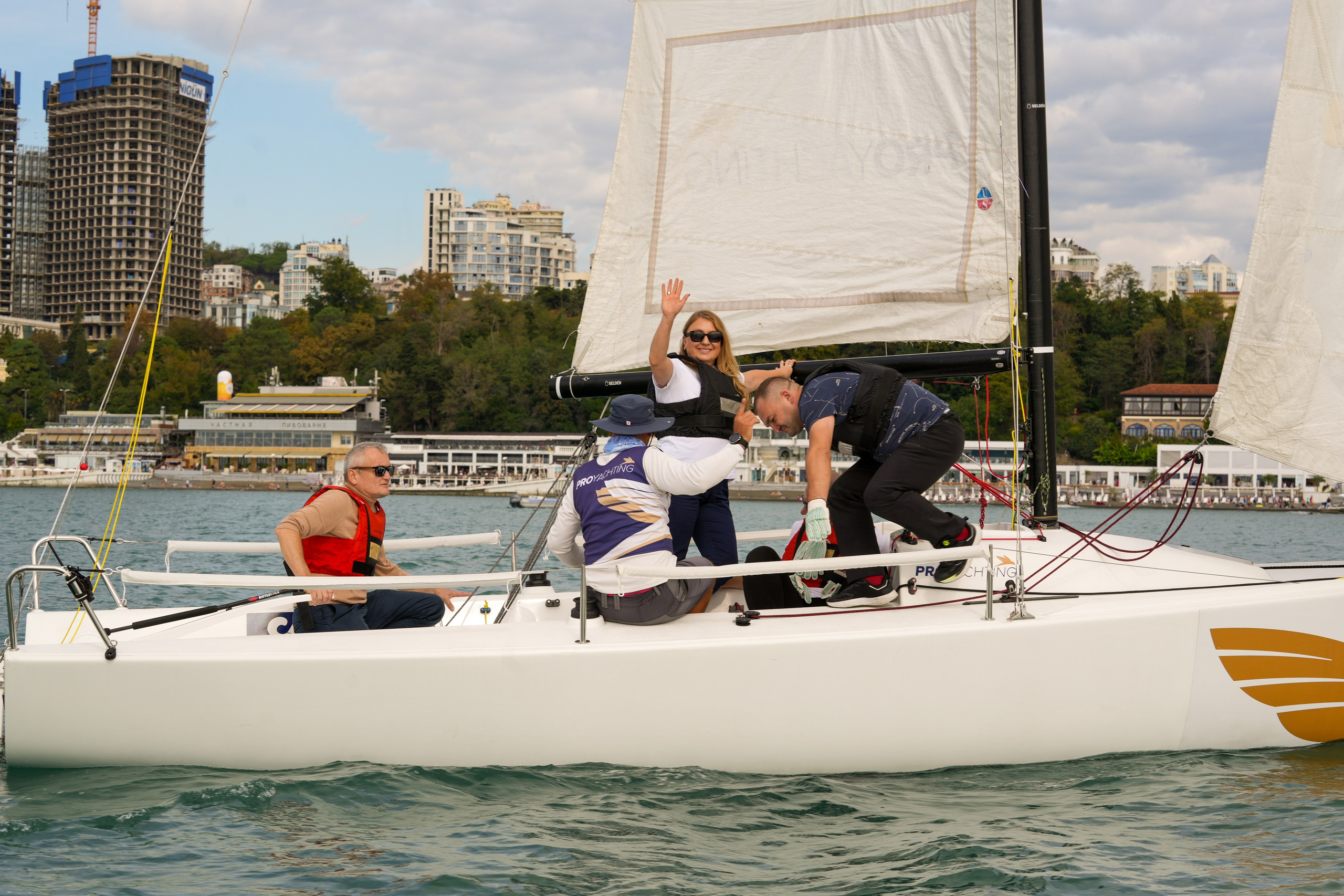 Яхтенная регата для компании Агрегатка. Репортажный фотограф в Красной Поляне и Сочи Павлюченко Екатерина
