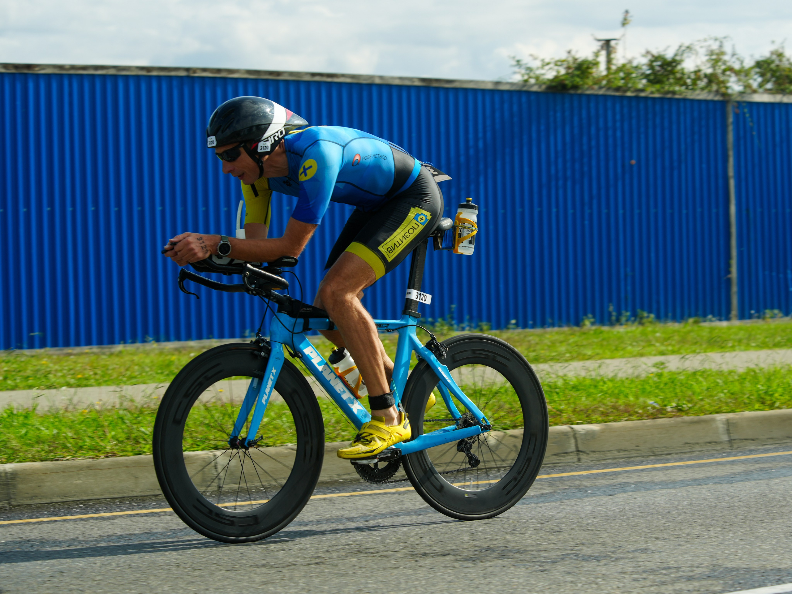 Фотоотчет партнерской интеграции для компании TELE2 на фестивале Ironstar. Репортажный фотограф в Красной Поляне и Сочи Павлюченко Екатерина