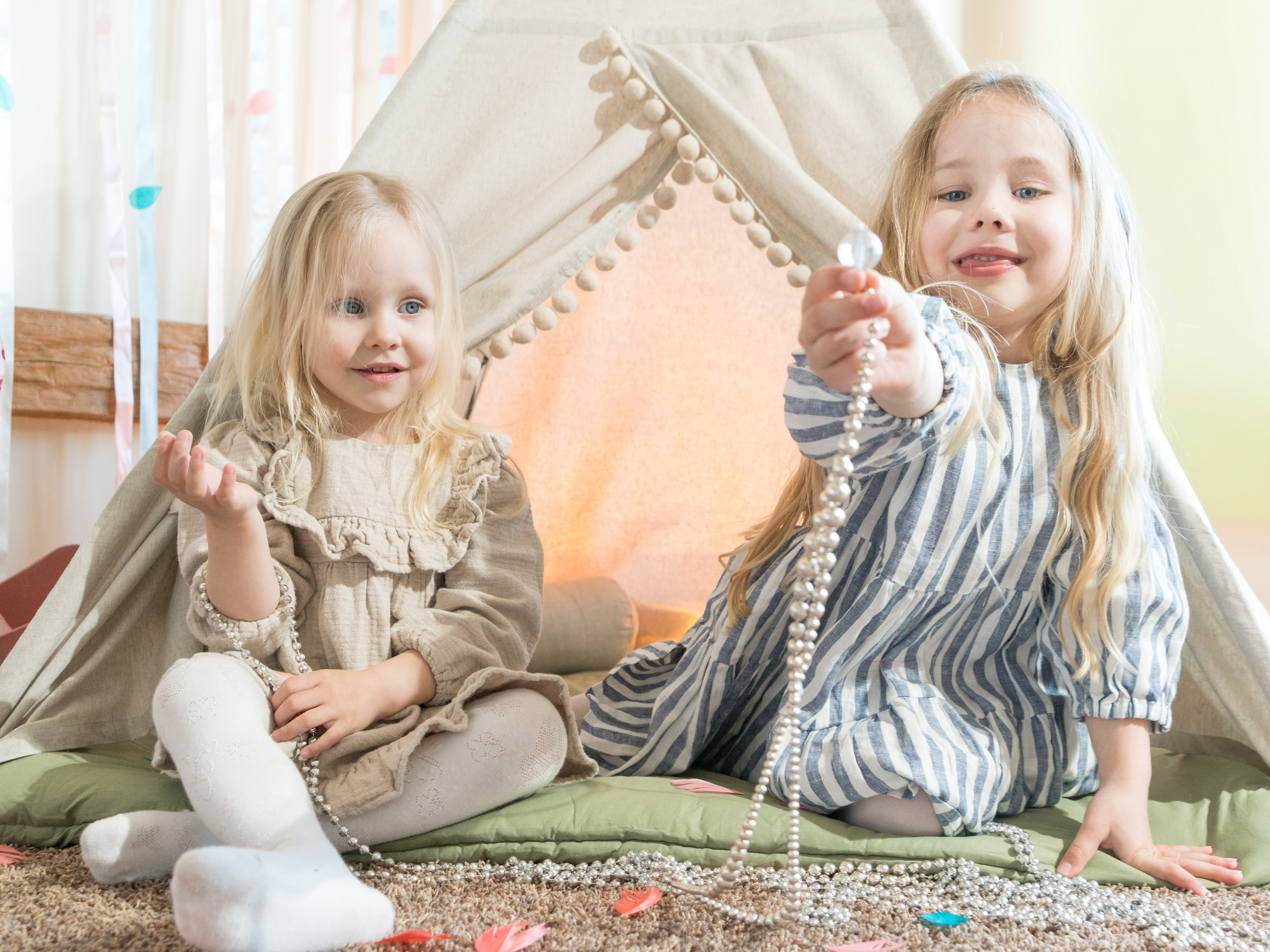 Детская фотосессия: Анна и Катя. Репортажный фотограф в Красной Поляне и Сочи Павлюченко Екатерина