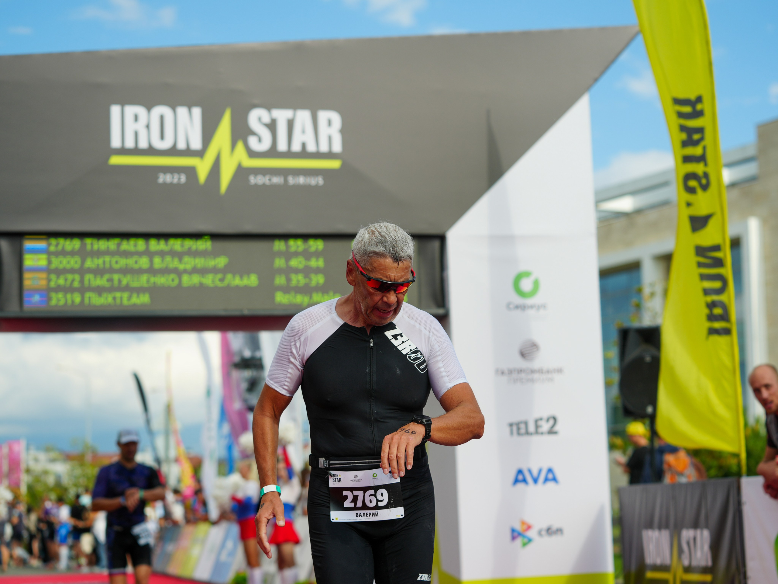 Фотоотчет партнерской интеграции для компании TELE2 на фестивале Ironstar. Репортажный фотограф в Красной Поляне и Сочи Павлюченко Екатерина