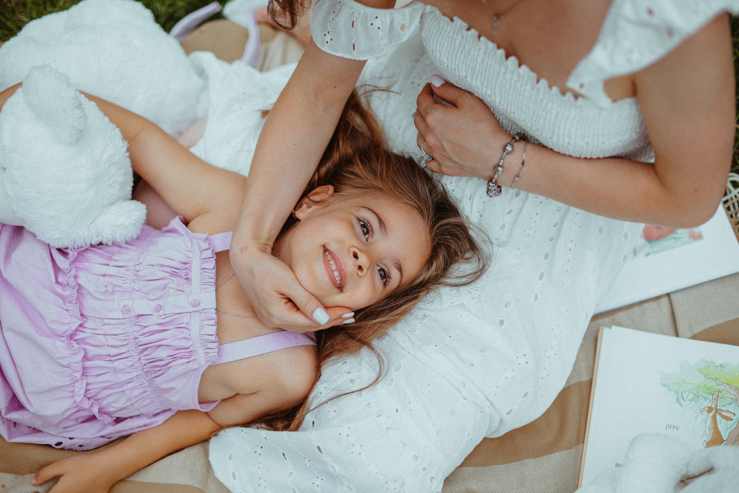 Летняя фотосессия в Ростовском парке. Аделина и Дарина. Omar Shapiev