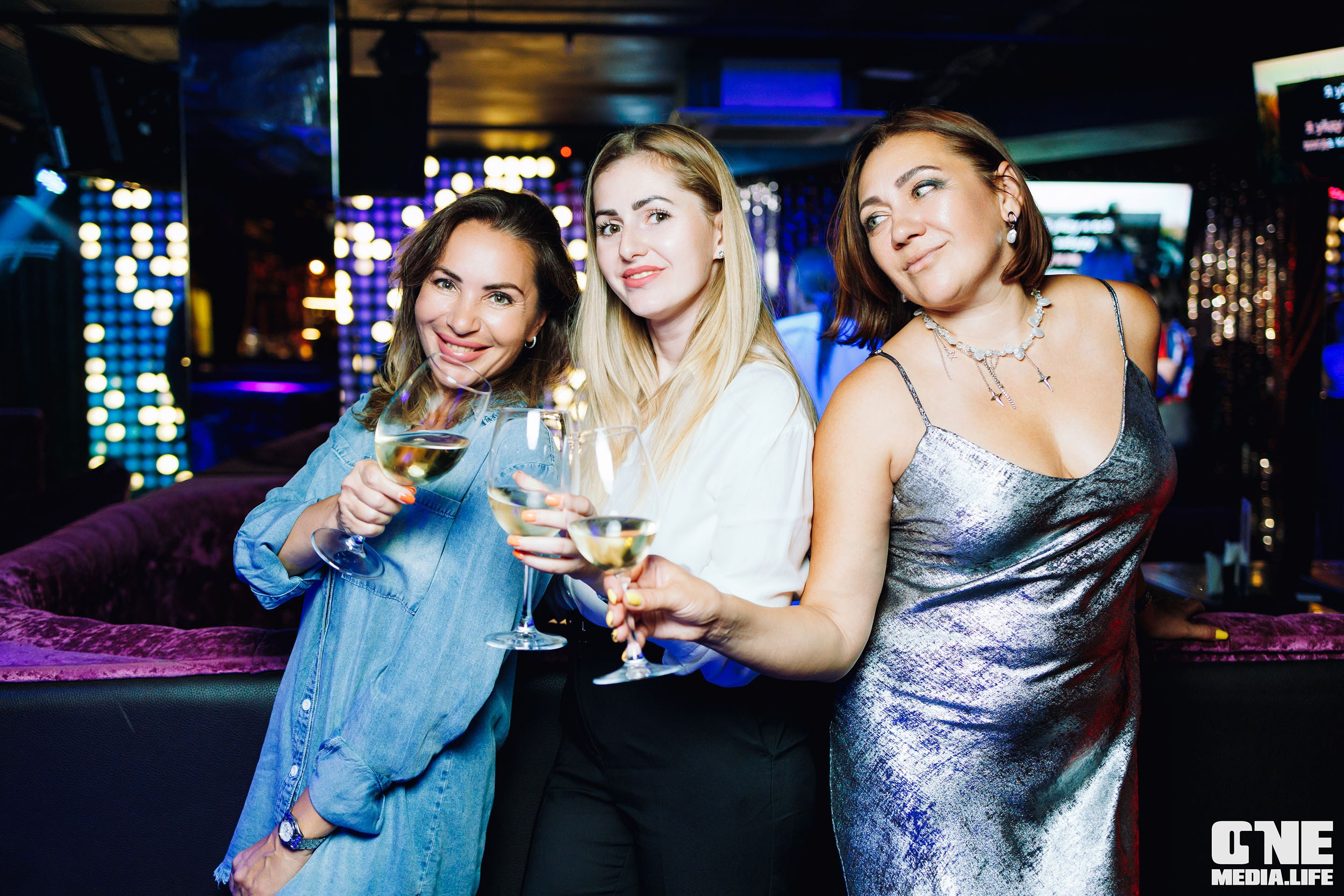 Фоторепортаж из караоке-клуба Эйфория. One Media Life: фоторепортажи, фотоотчеты с мероприятий и заведений