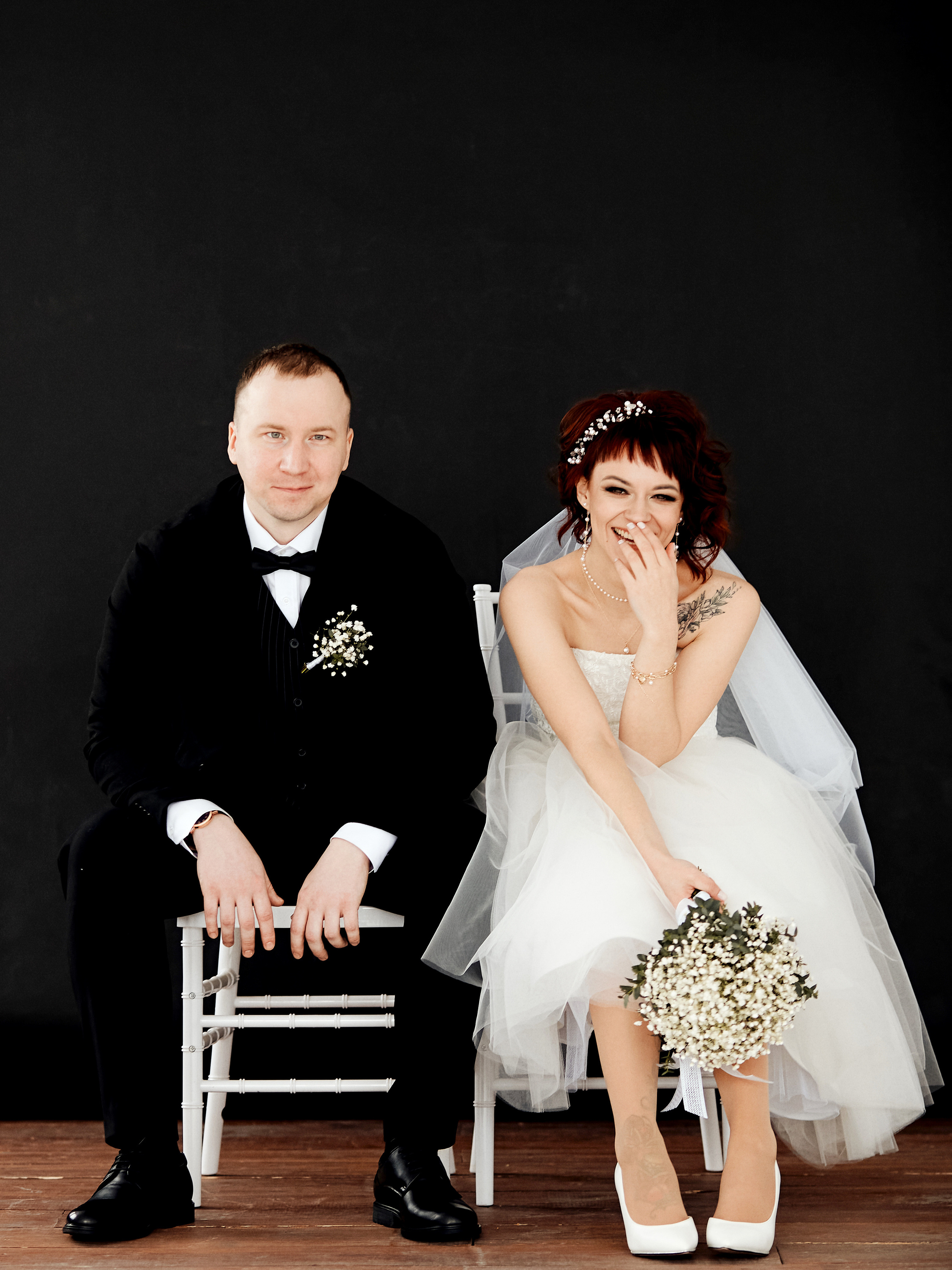 Свадебная фотосессия в студии. Свадебный фотограф Чайковский