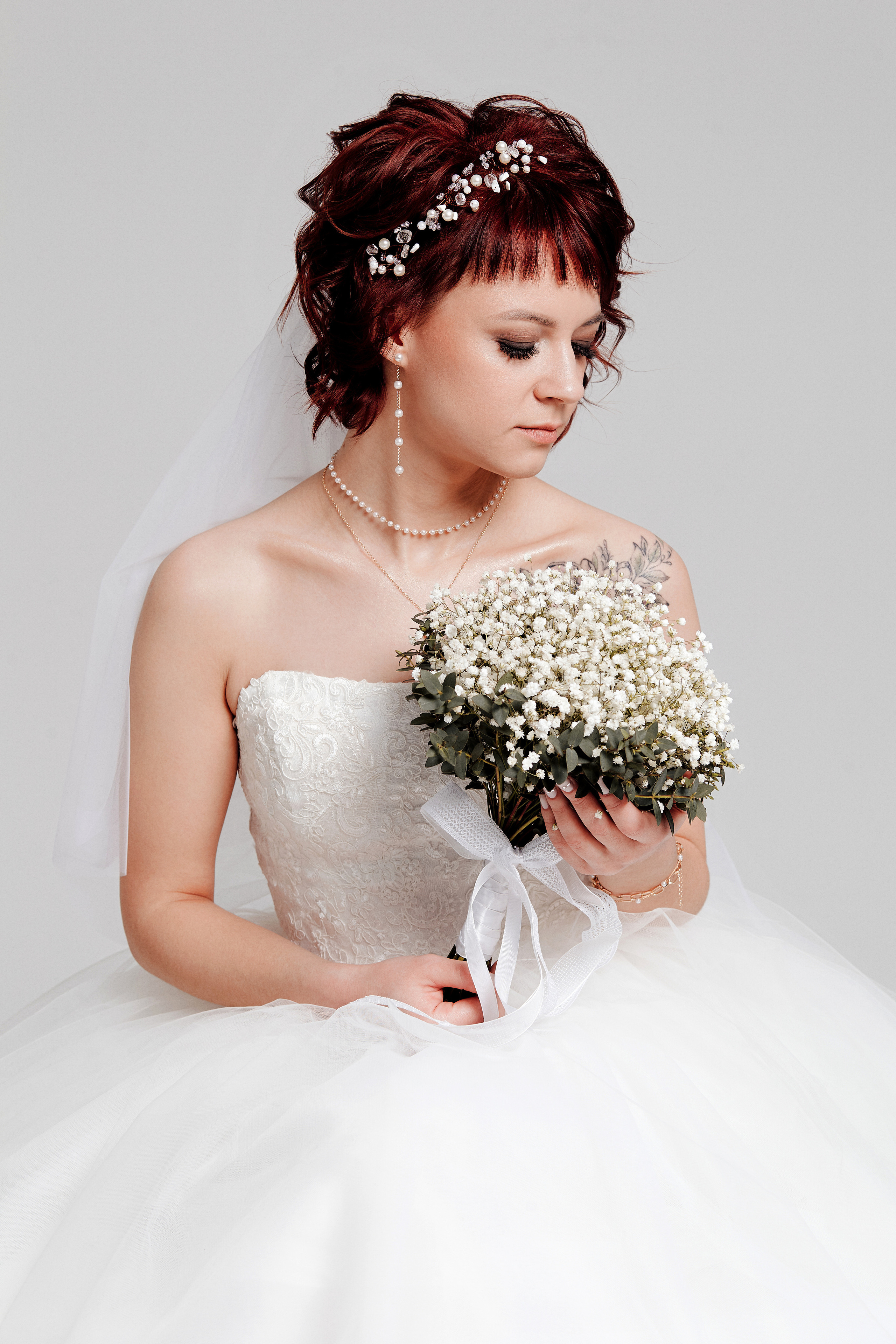 Свадебная фотосессия в студии. Свадебный фотограф Чайковский