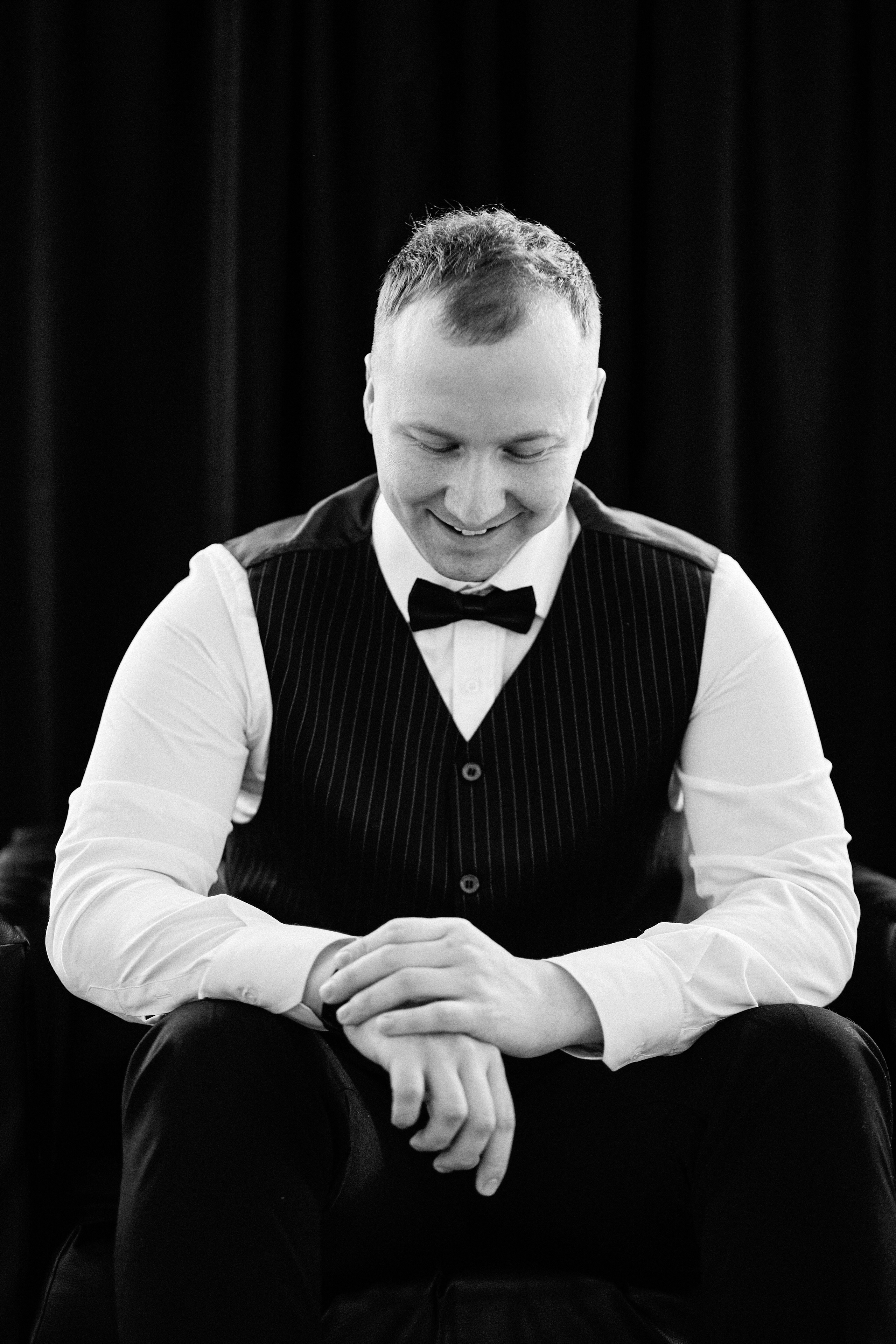 Свадебная фотосессия в студии. Свадебный фотограф Чайковский