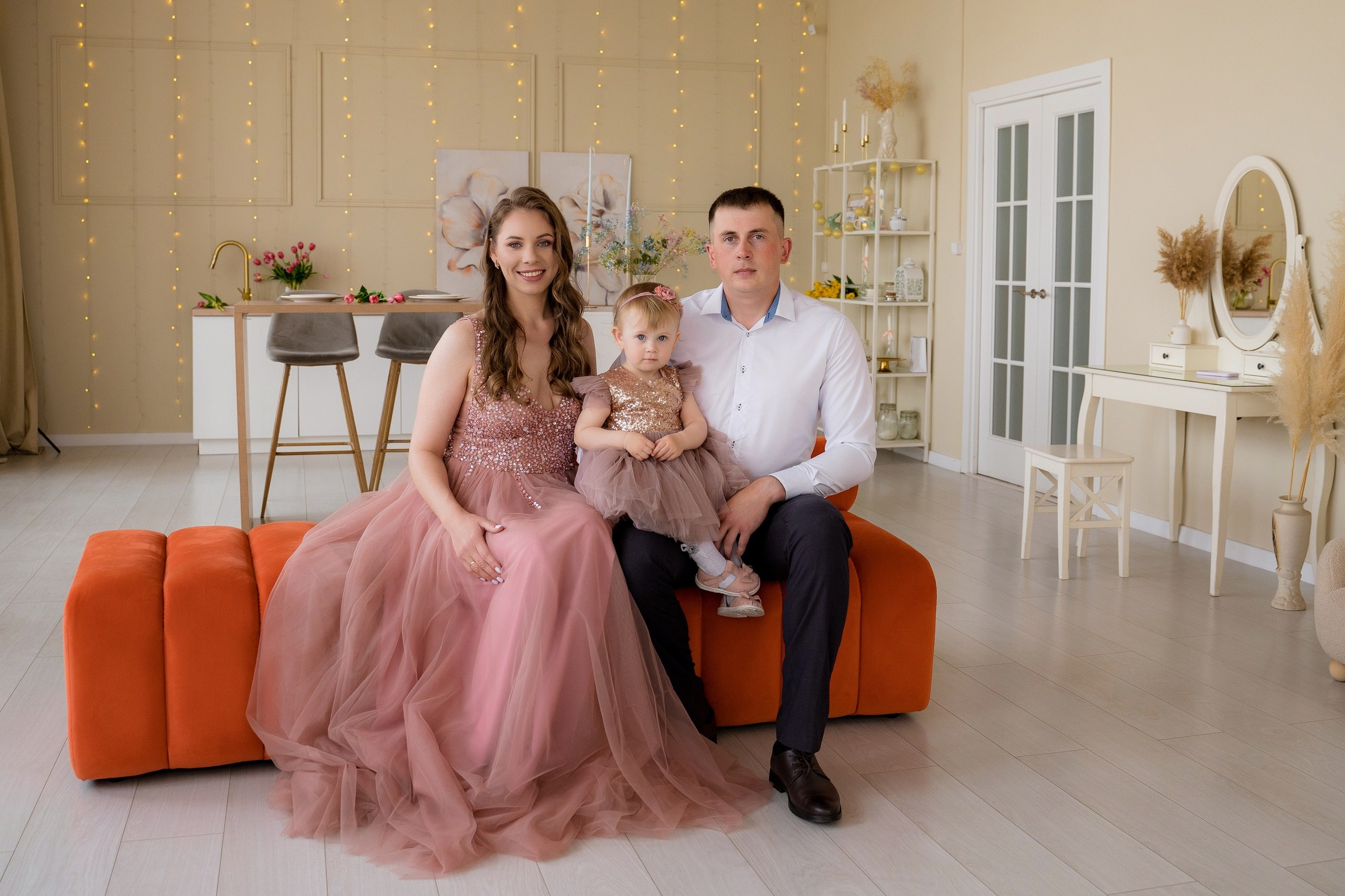 СЕМЕЙНАЯ ФОТОСЕССЕЯ. Фотостудия Малина в городе Улан-Удэ. Фотограф Ирина Жарникова