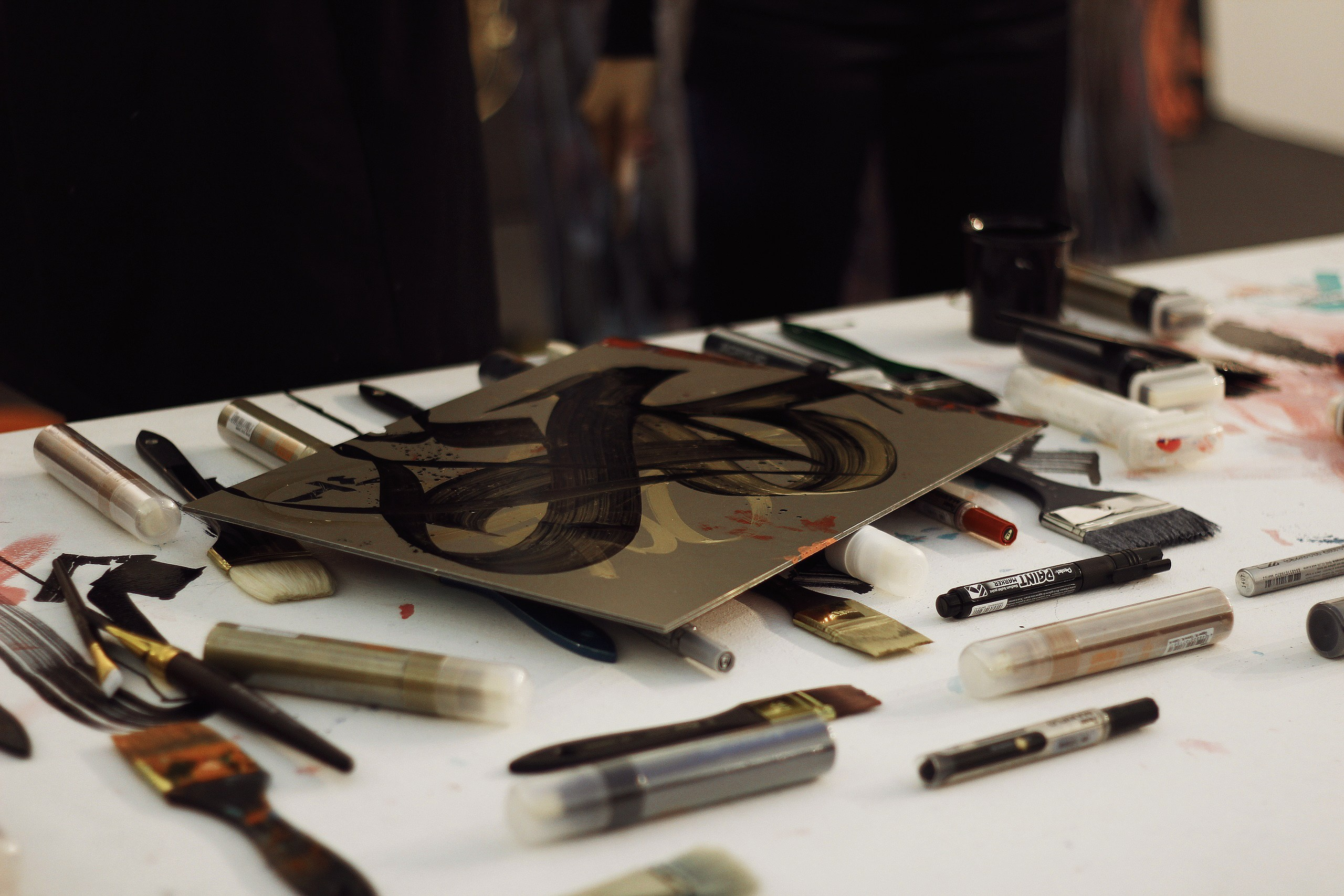 Покрас Лампас. Hmliber — фотограф и контент-креатор из Петербурга