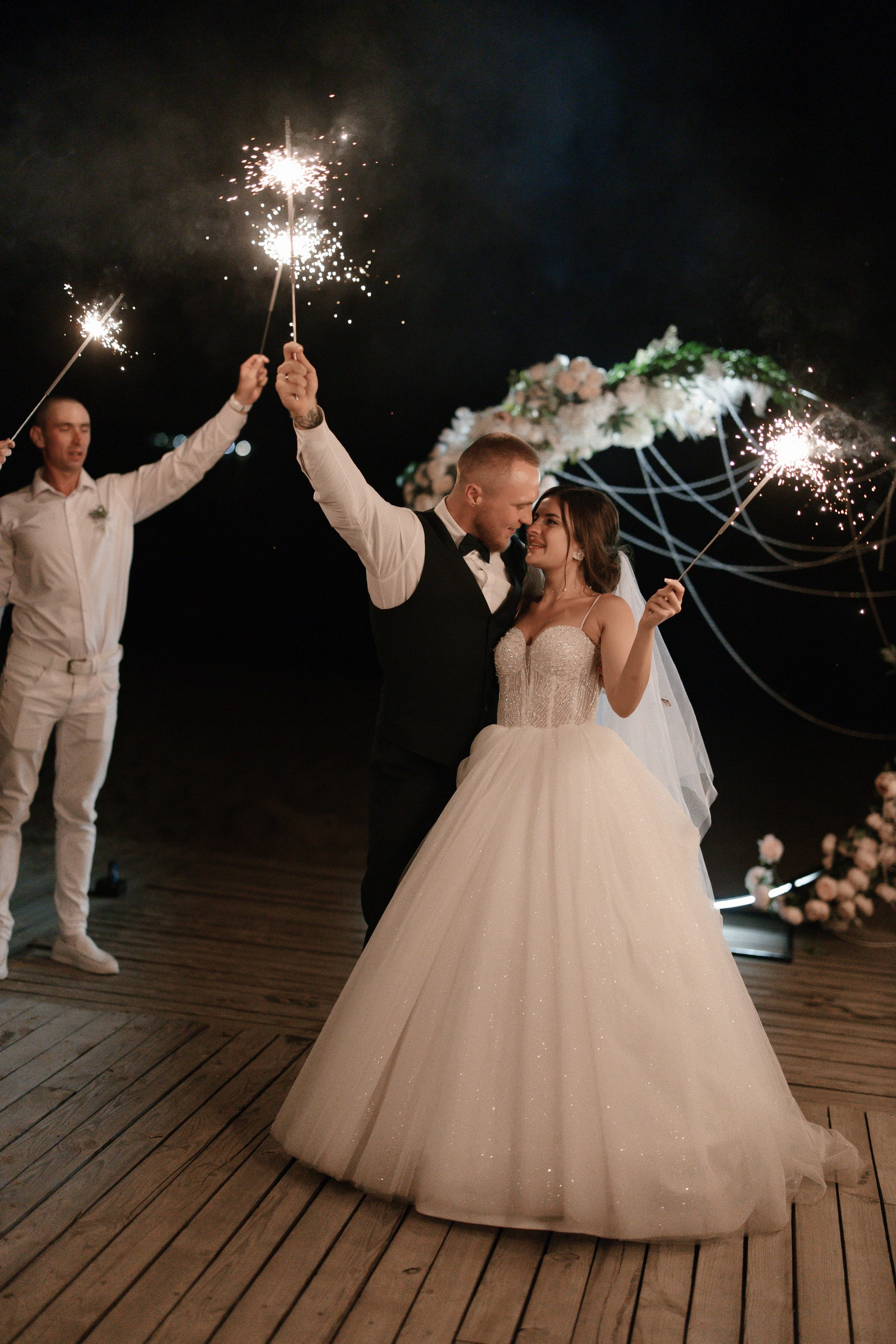 СВАДЕБНЫЕ ЭФФЕКТЫ «ФЕНИКС»