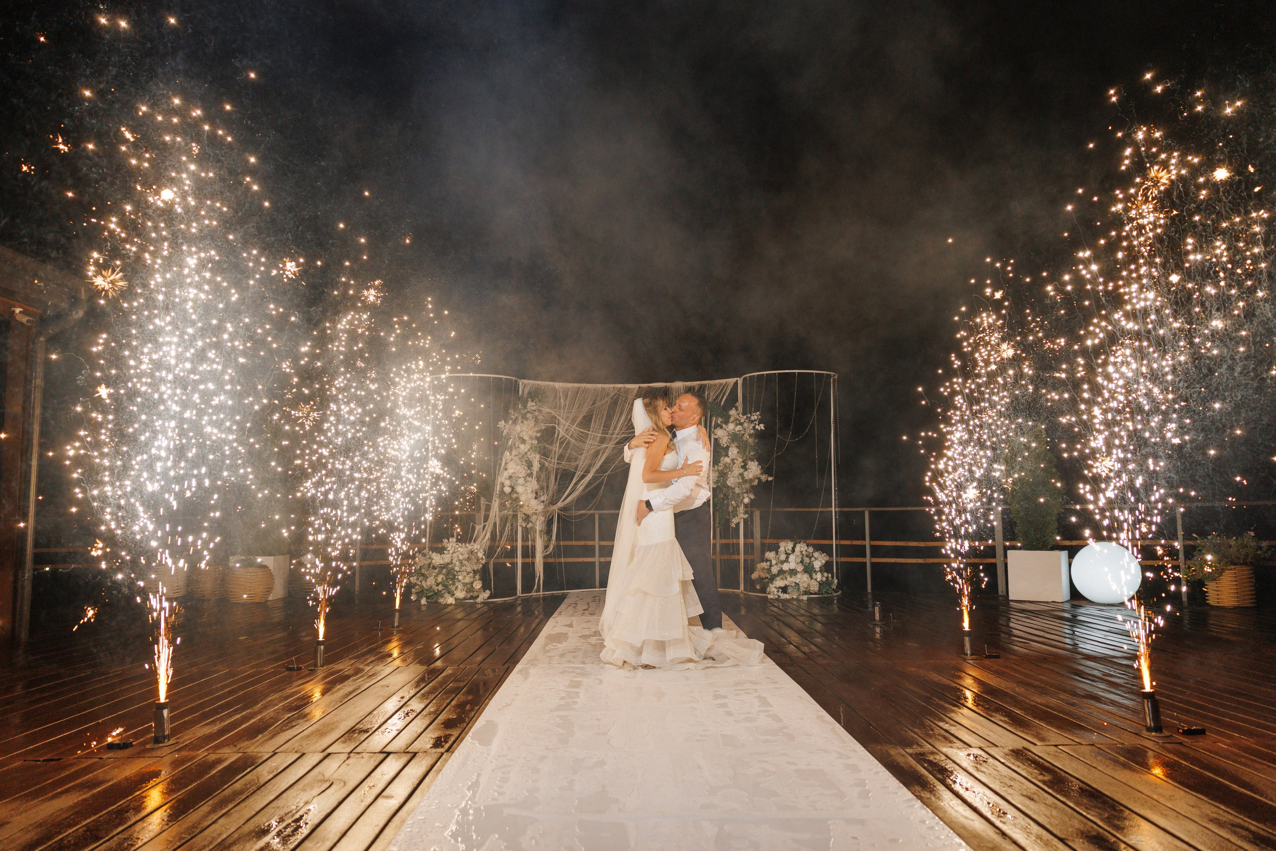 СВАДЕБНЫЕ ЭФФЕКТЫ «ФЕНИКС»