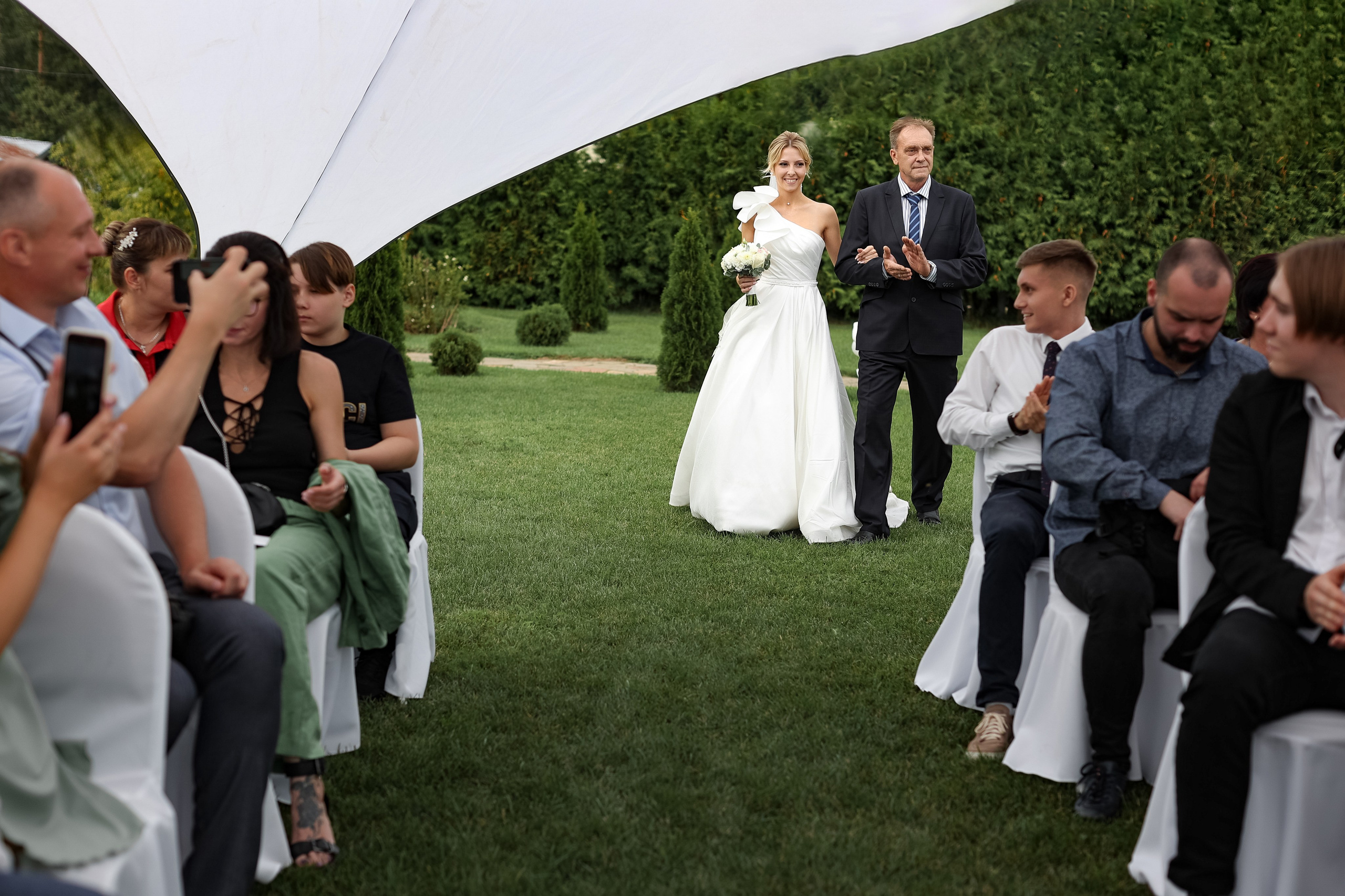 Ярик и Полина. Свадебные фотограф и видеограф в Минске Голдосовы Марина и Вадим