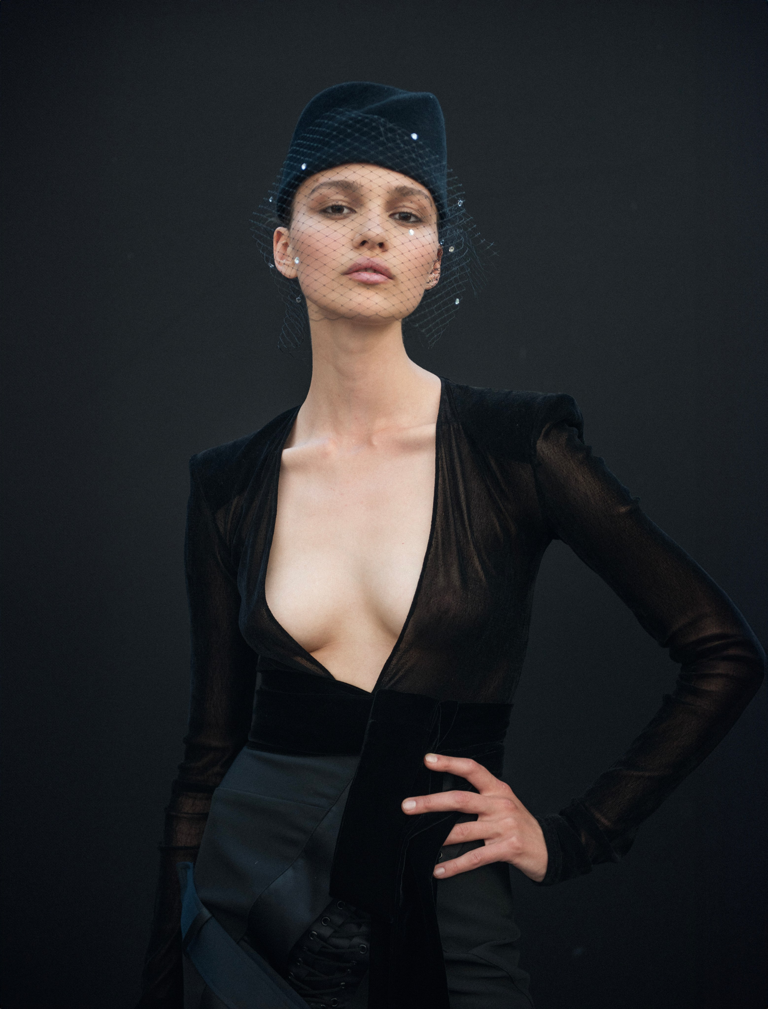 BELLA HADID & LUNA BIJI/ ALEXANDER VOTIER. Фотограф Andre Boyakov