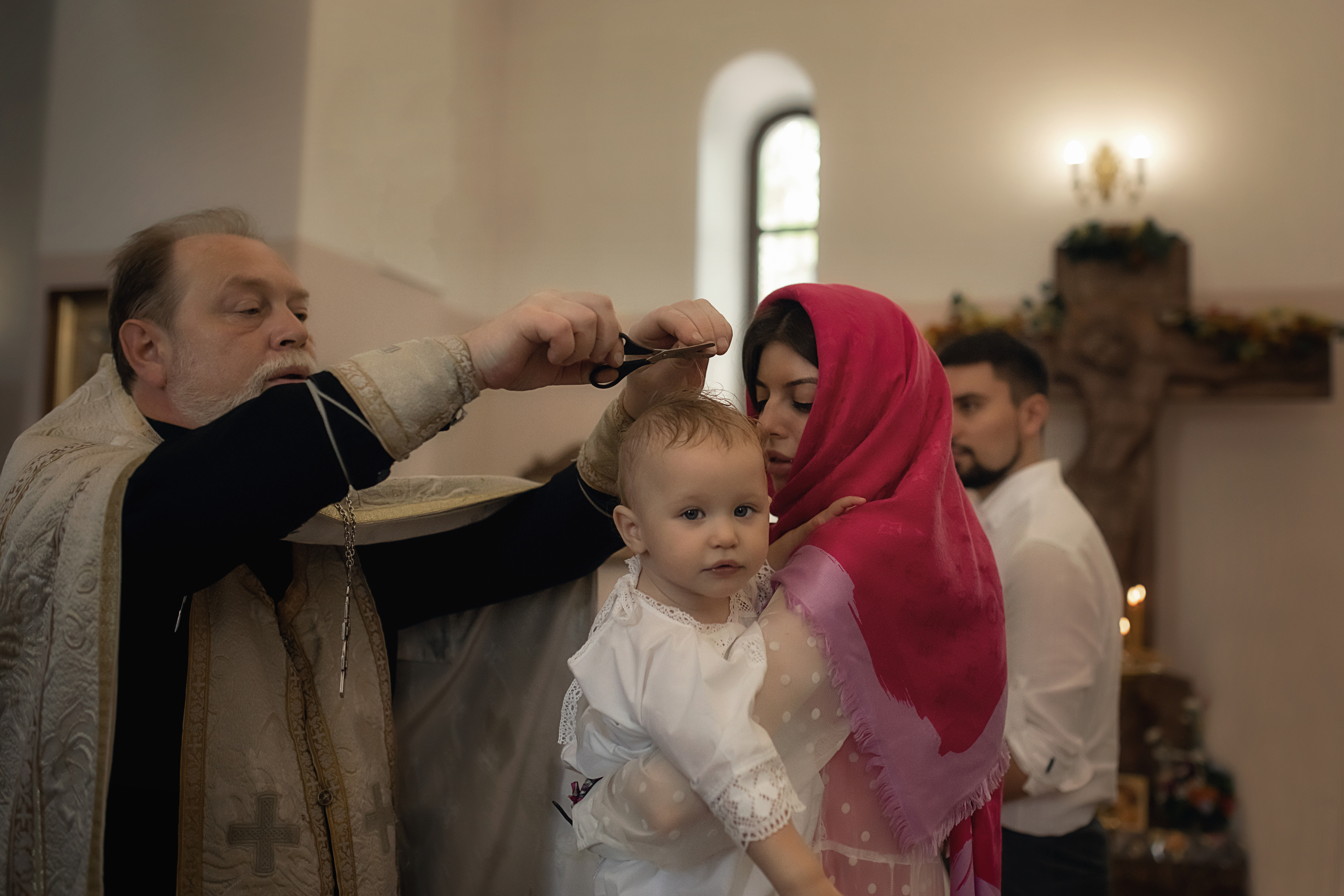 КРЕЩЕНИЕ АЛЕКСЕЯ И АРИНЫ. ФОТОГРАФ
