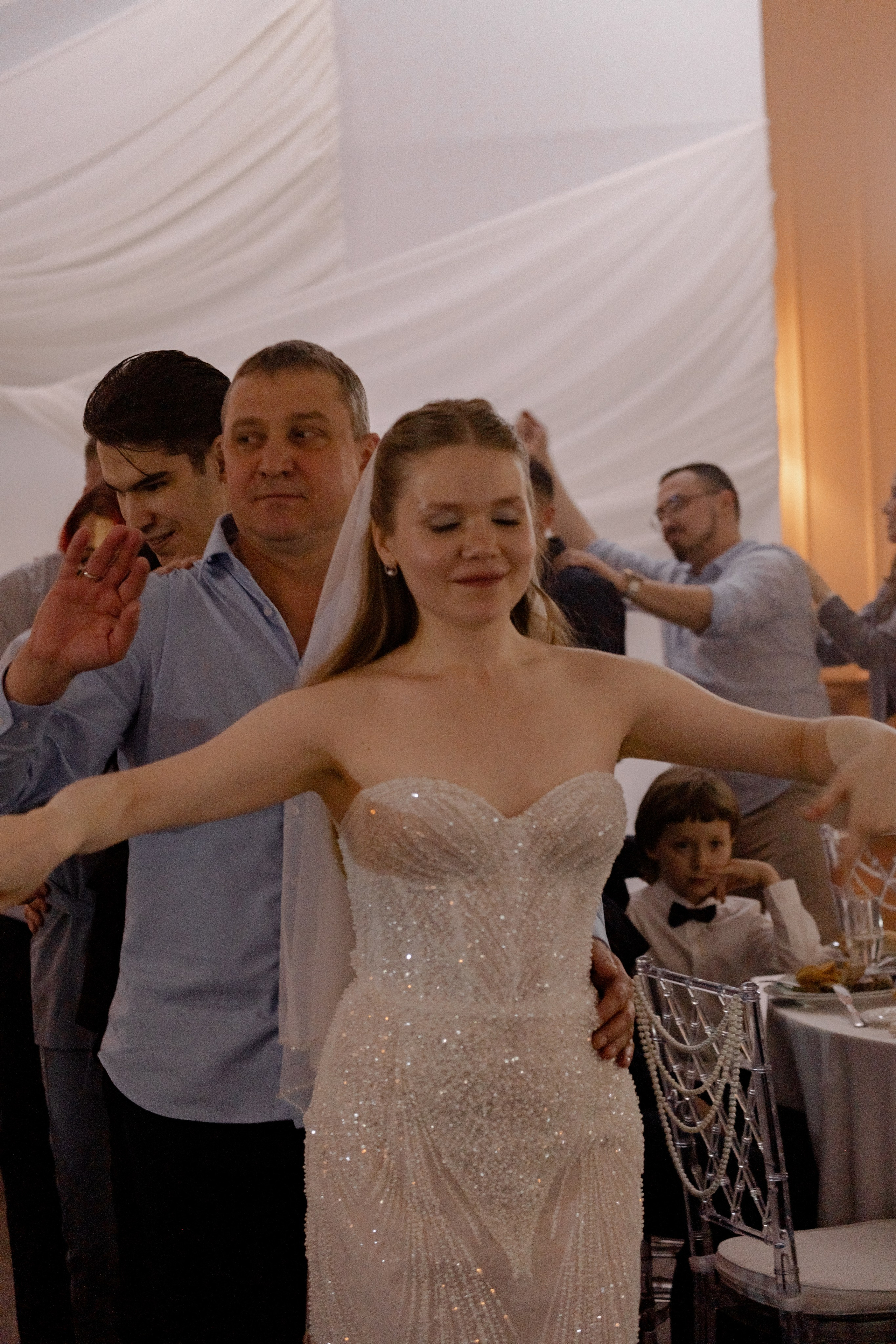 СВАДЕБНЫЙ БАНКЕТ (СНЯТО В СИБИРЕ В НИЖНЕВАРТОВСКЕ). Профессиональный фотограф, Санкт-Петербург — Виктория Богомолова